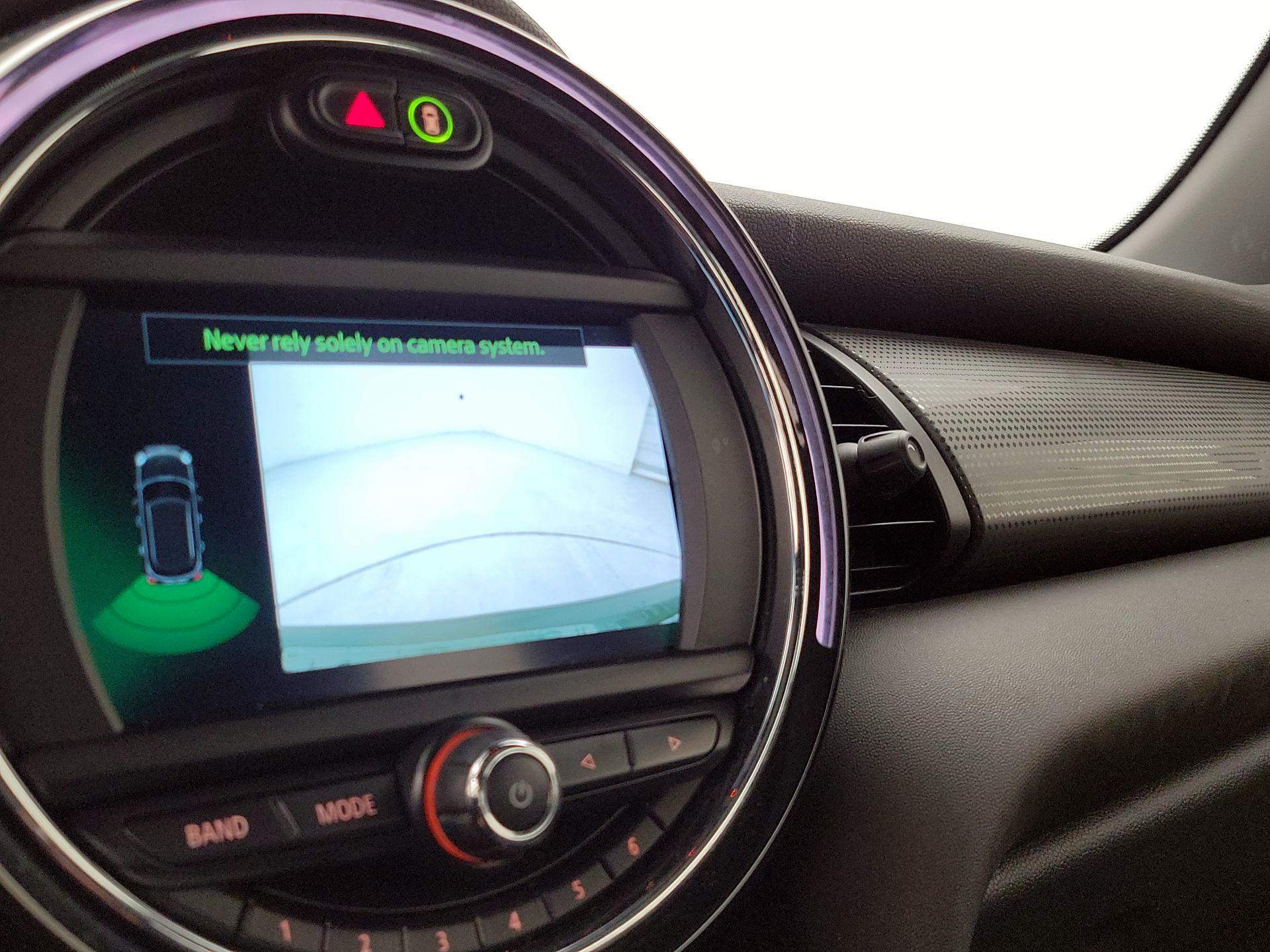 Thumbnail: 2021 MINI Cooper Hardtop - 14