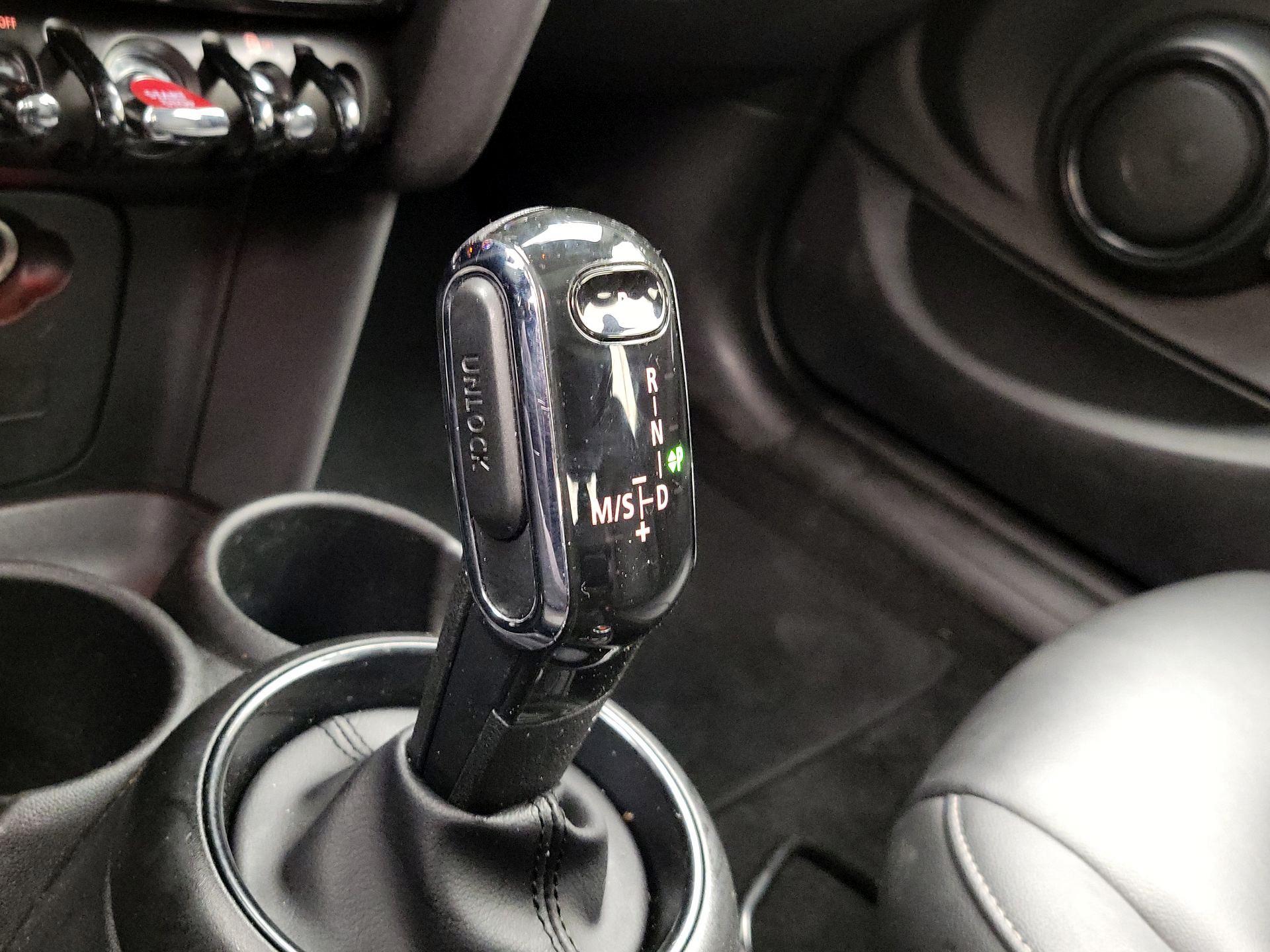 Thumbnail: 2021 MINI Cooper Hardtop - 17