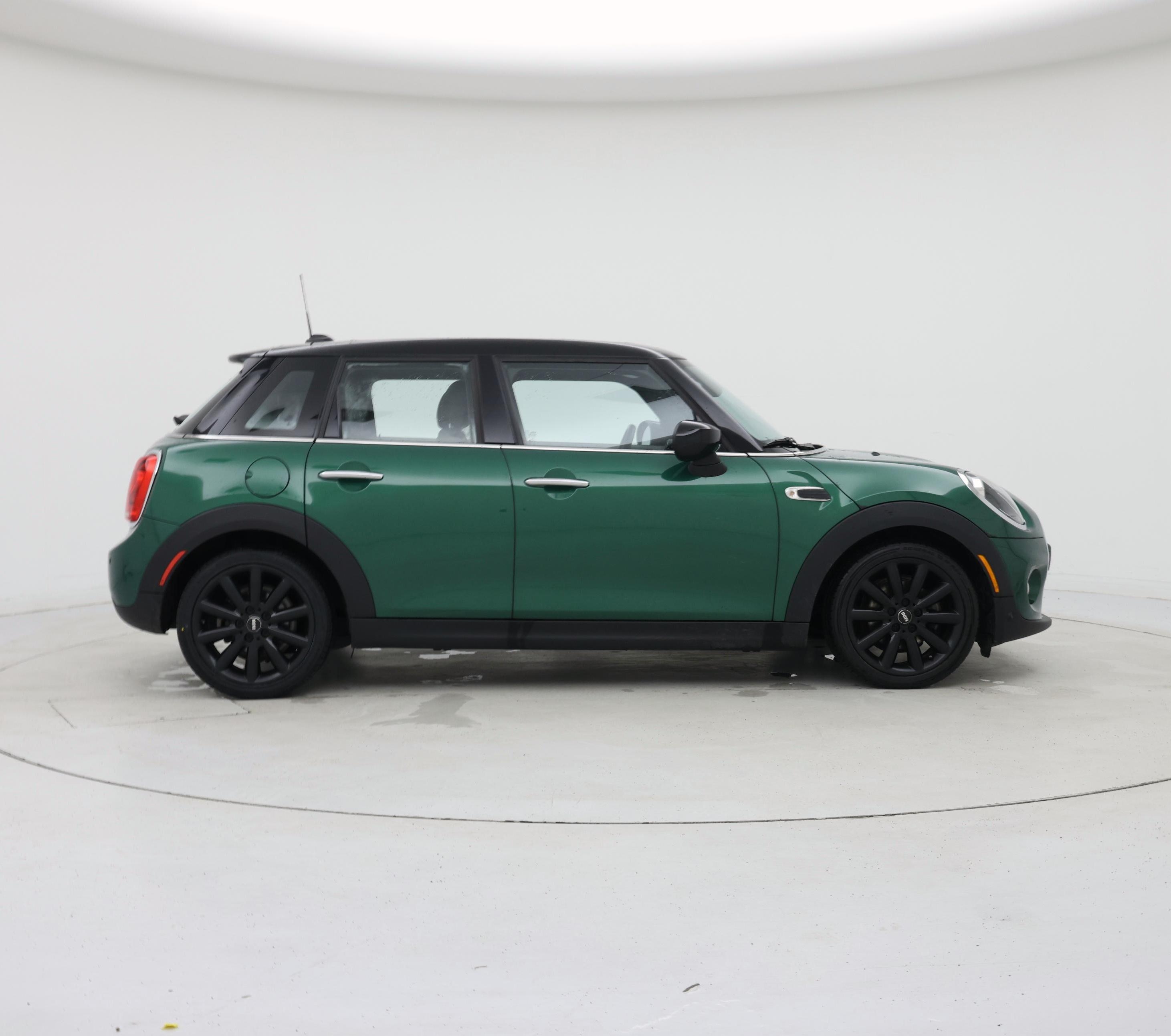 Thumbnail: 2021 MINI Cooper Hardtop - 7