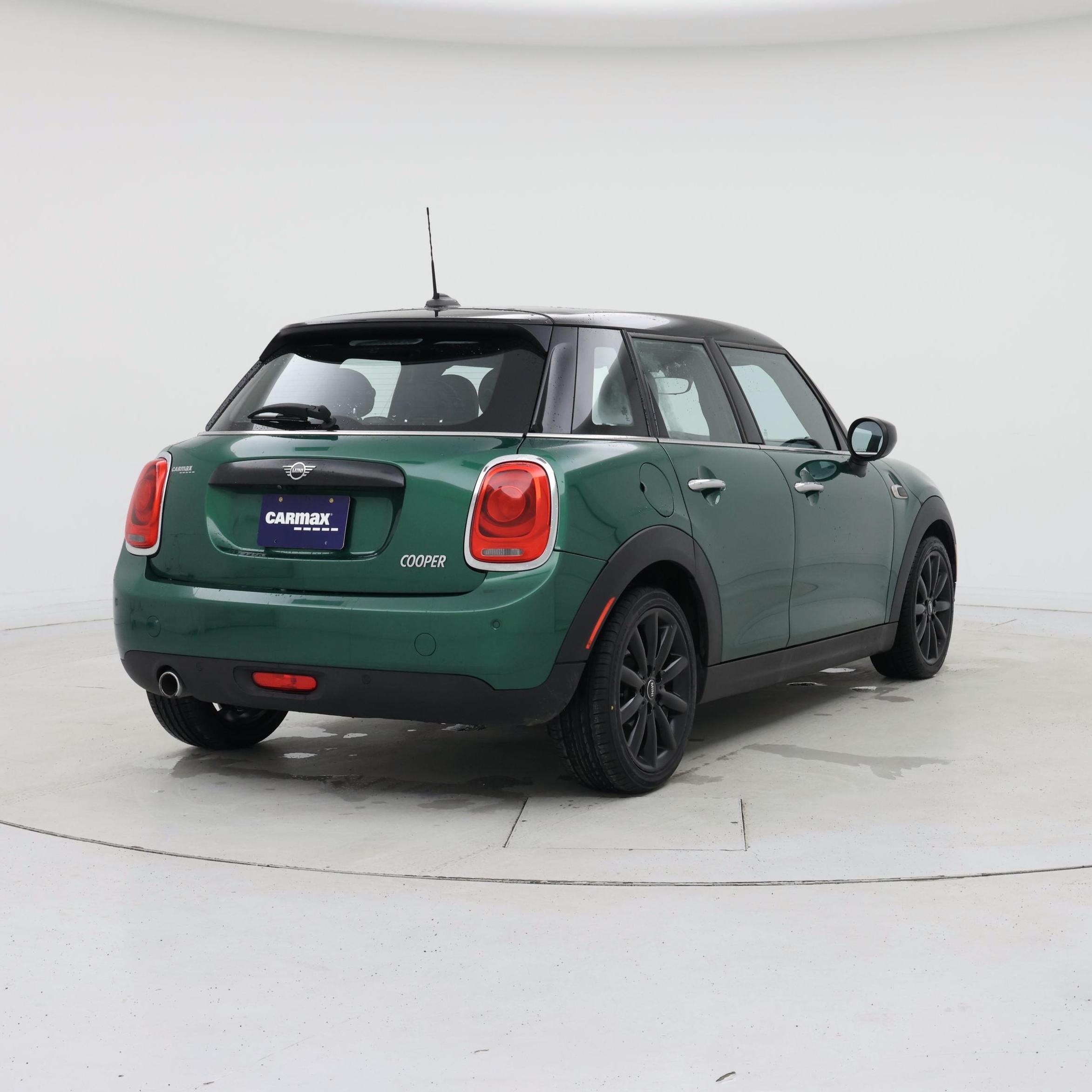 Thumbnail: 2021 MINI Cooper Hardtop - 8