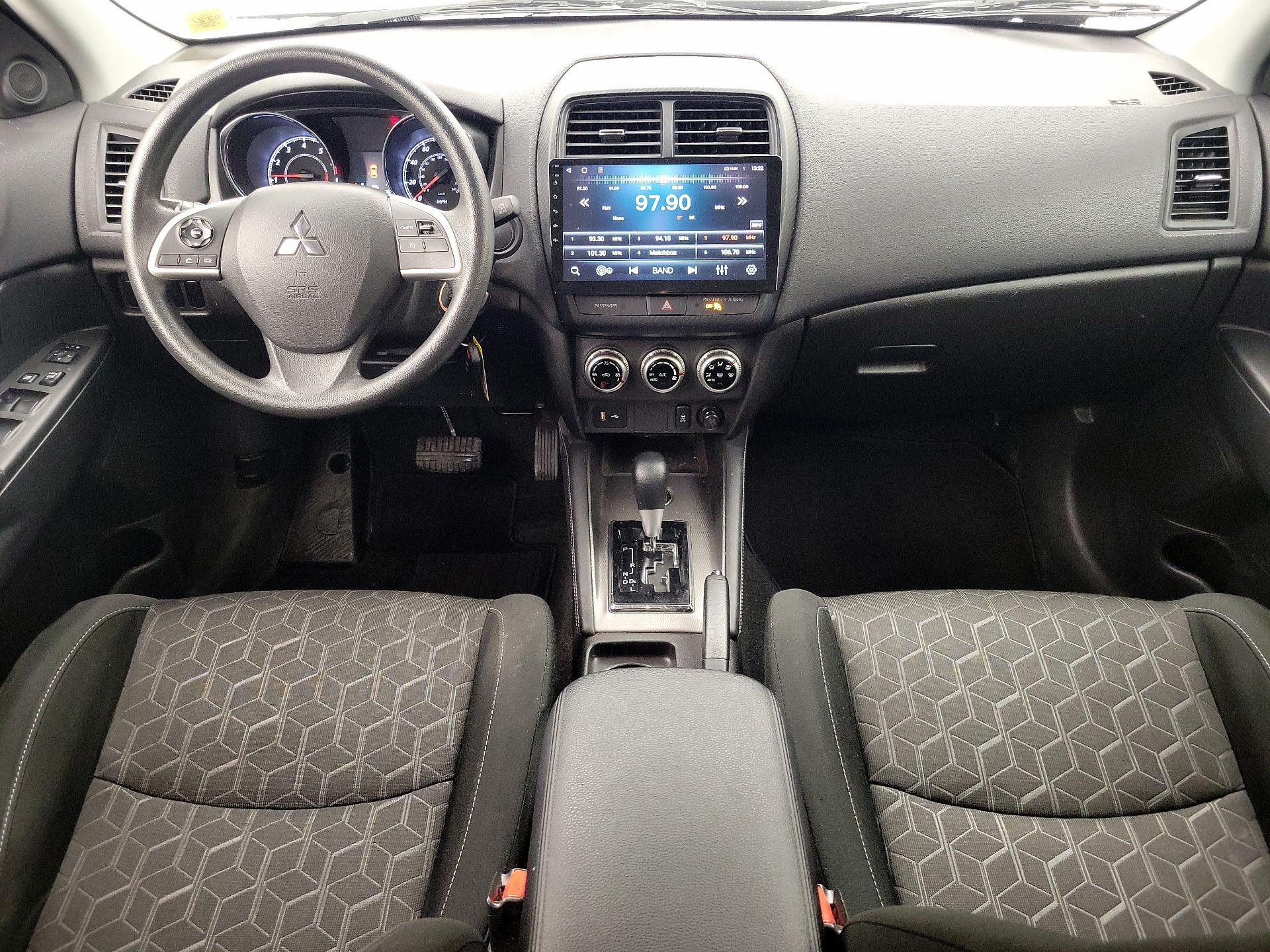 Thumbnail: 2023 Mitsubishi Outlander Sport - 9