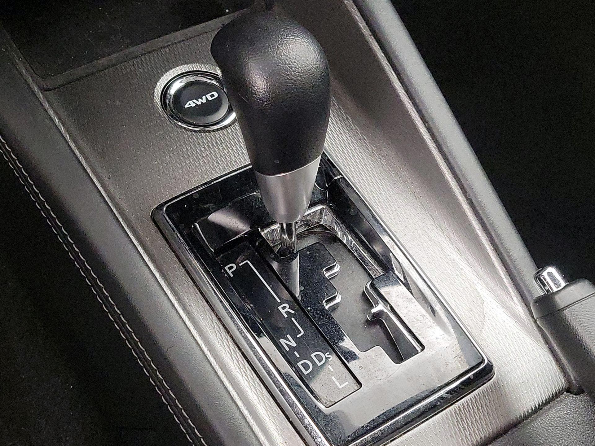 Thumbnail: 2023 Mitsubishi Outlander Sport - 17