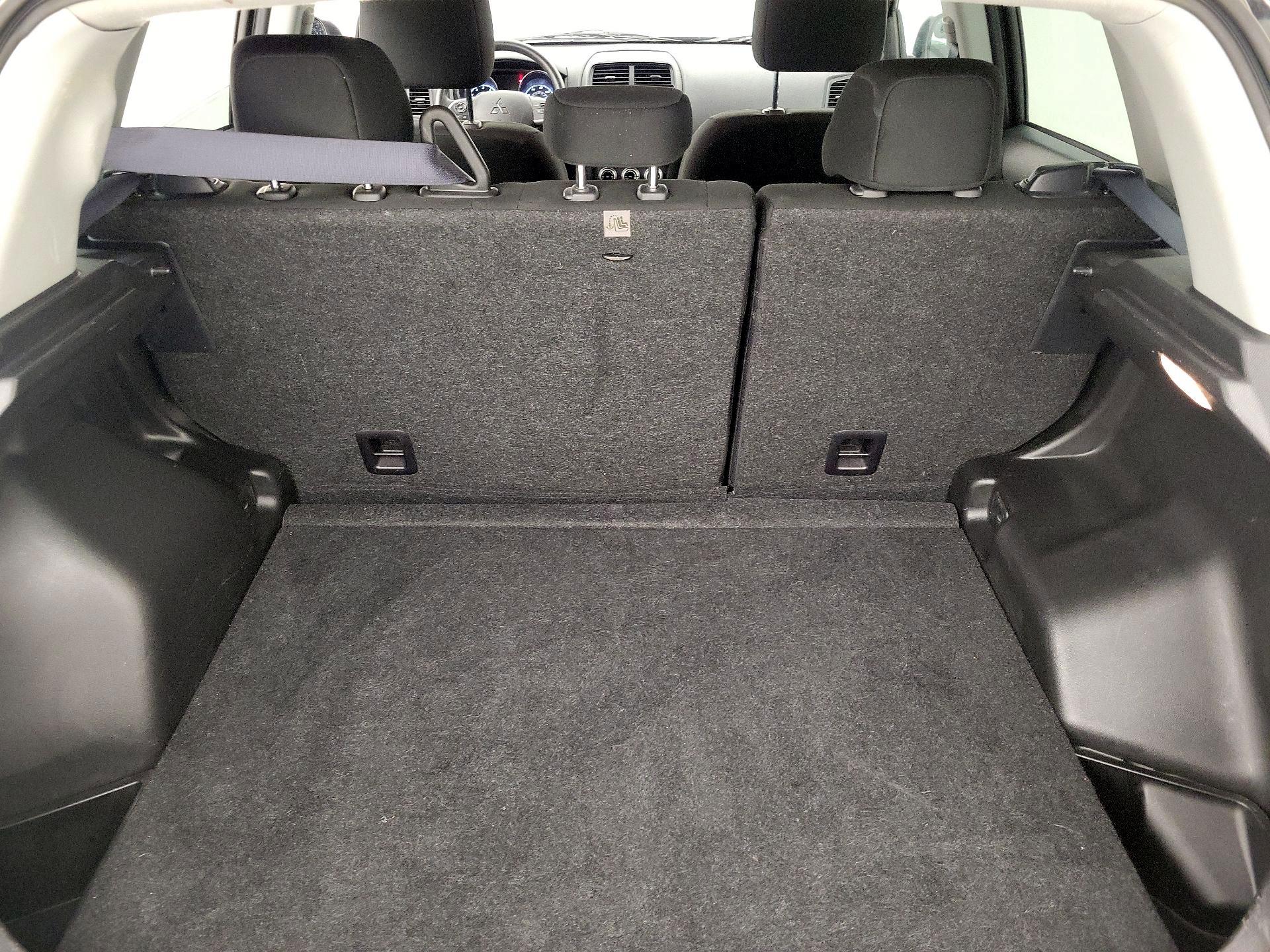 Thumbnail: 2023 Mitsubishi Outlander Sport - 20