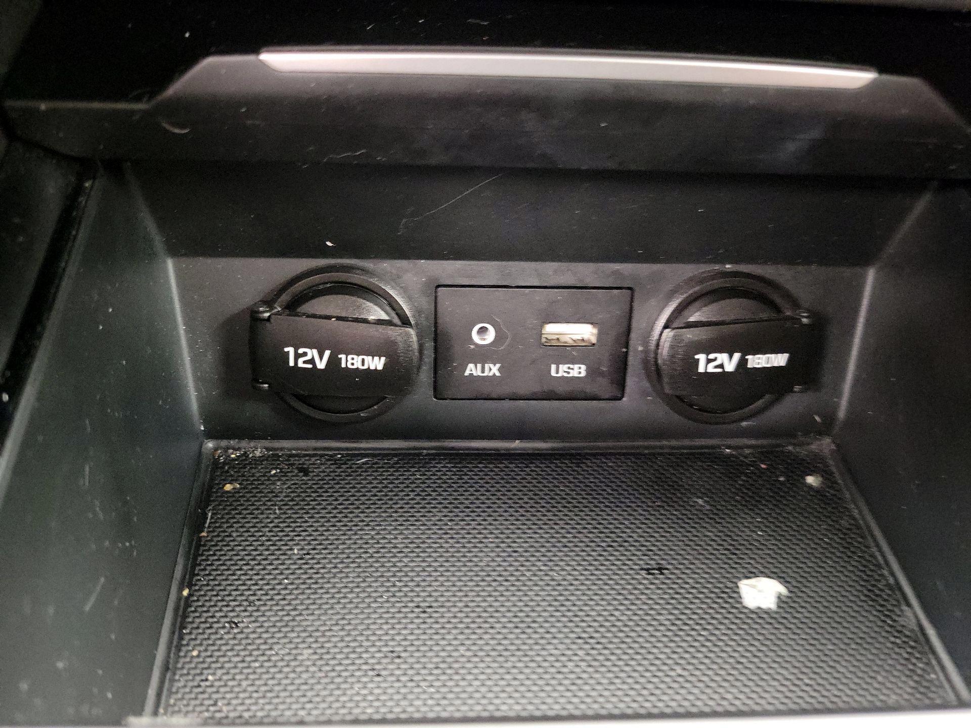 Thumbnail: 2018 Hyundai Elantra - 18