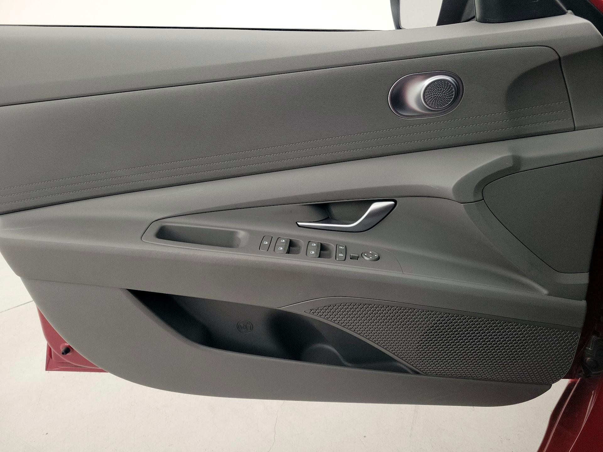 Thumbnail: 2023 Hyundai Elantra - 12