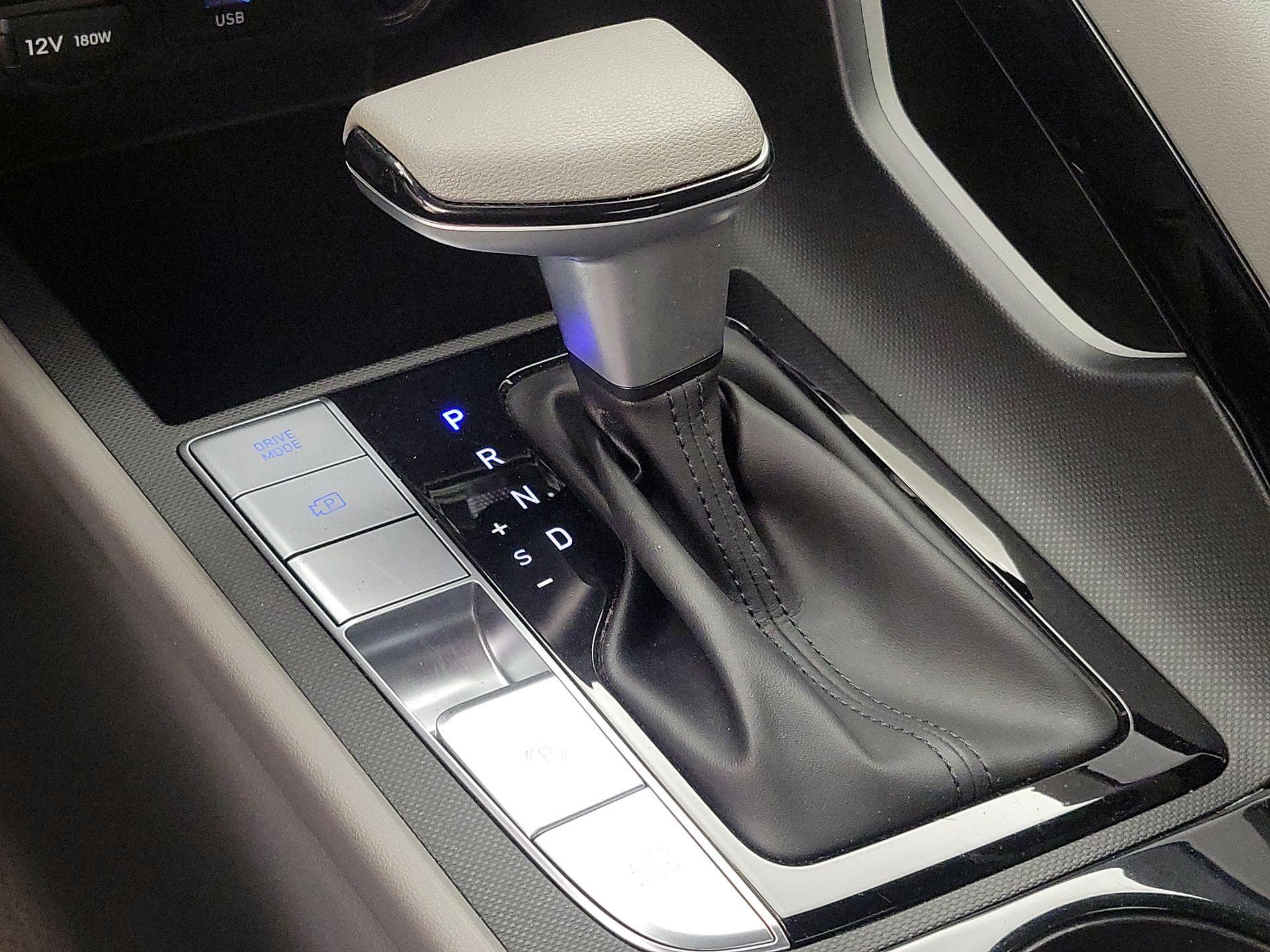 Thumbnail: 2023 Hyundai Elantra - 17