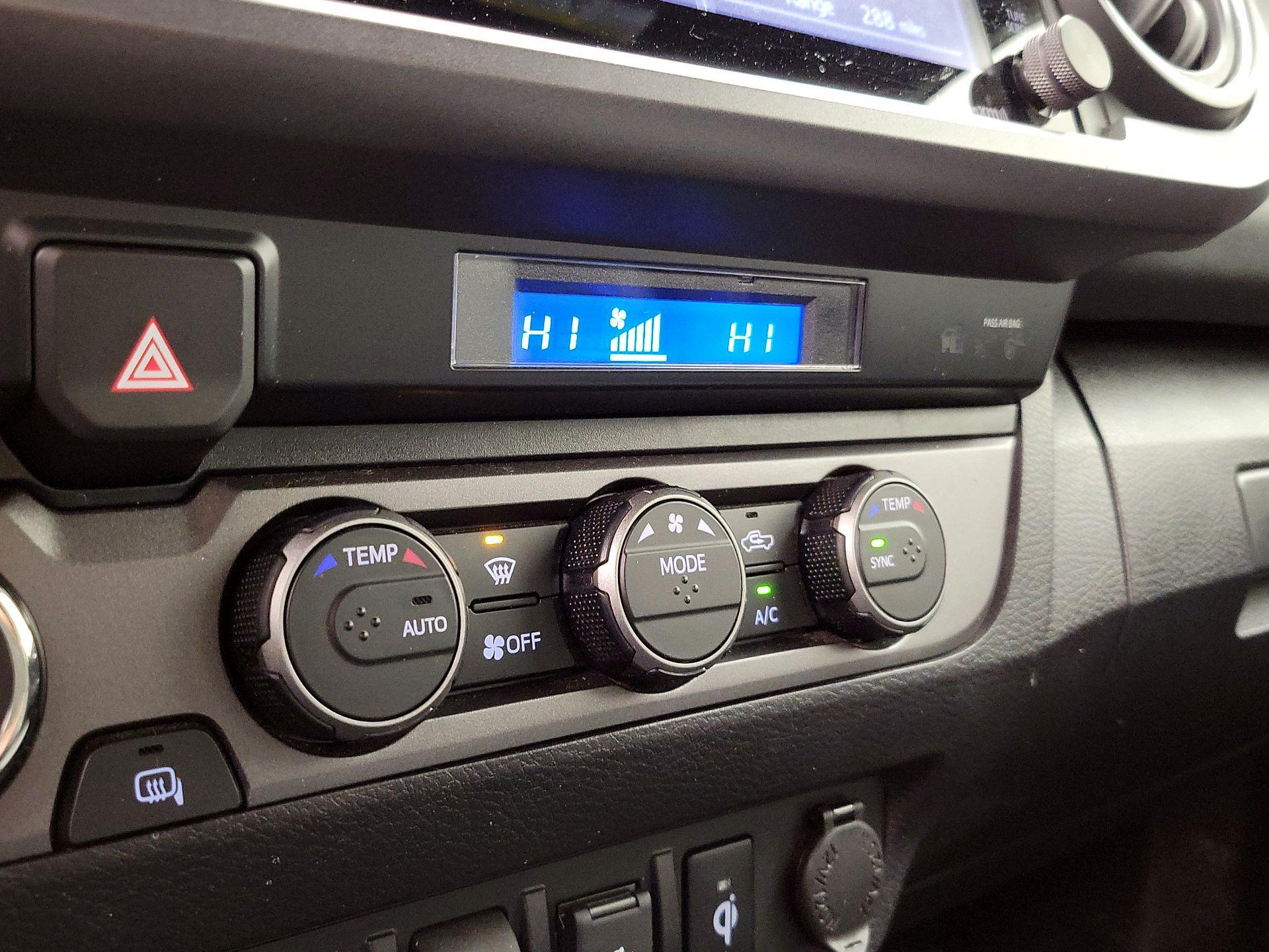 Thumbnail: 2021 Toyota Tacoma - 16