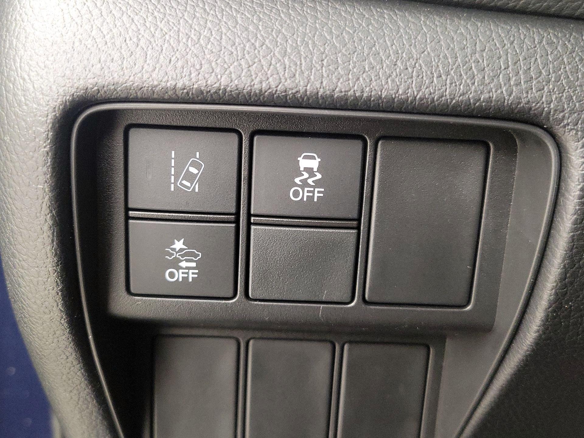 Thumbnail: 2018 Honda CR-V - 13