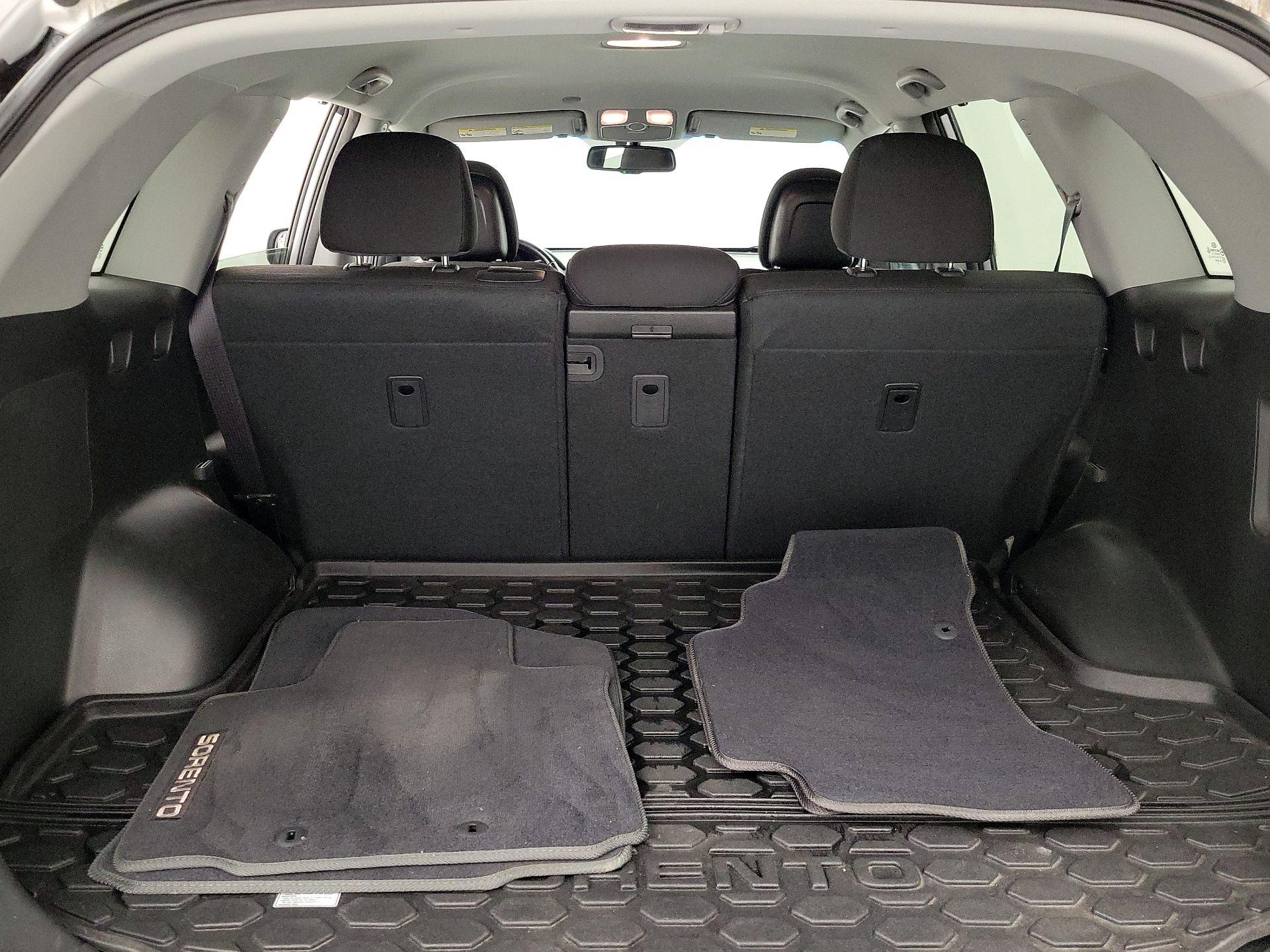 Thumbnail: 2014 Kia Sorento - 20