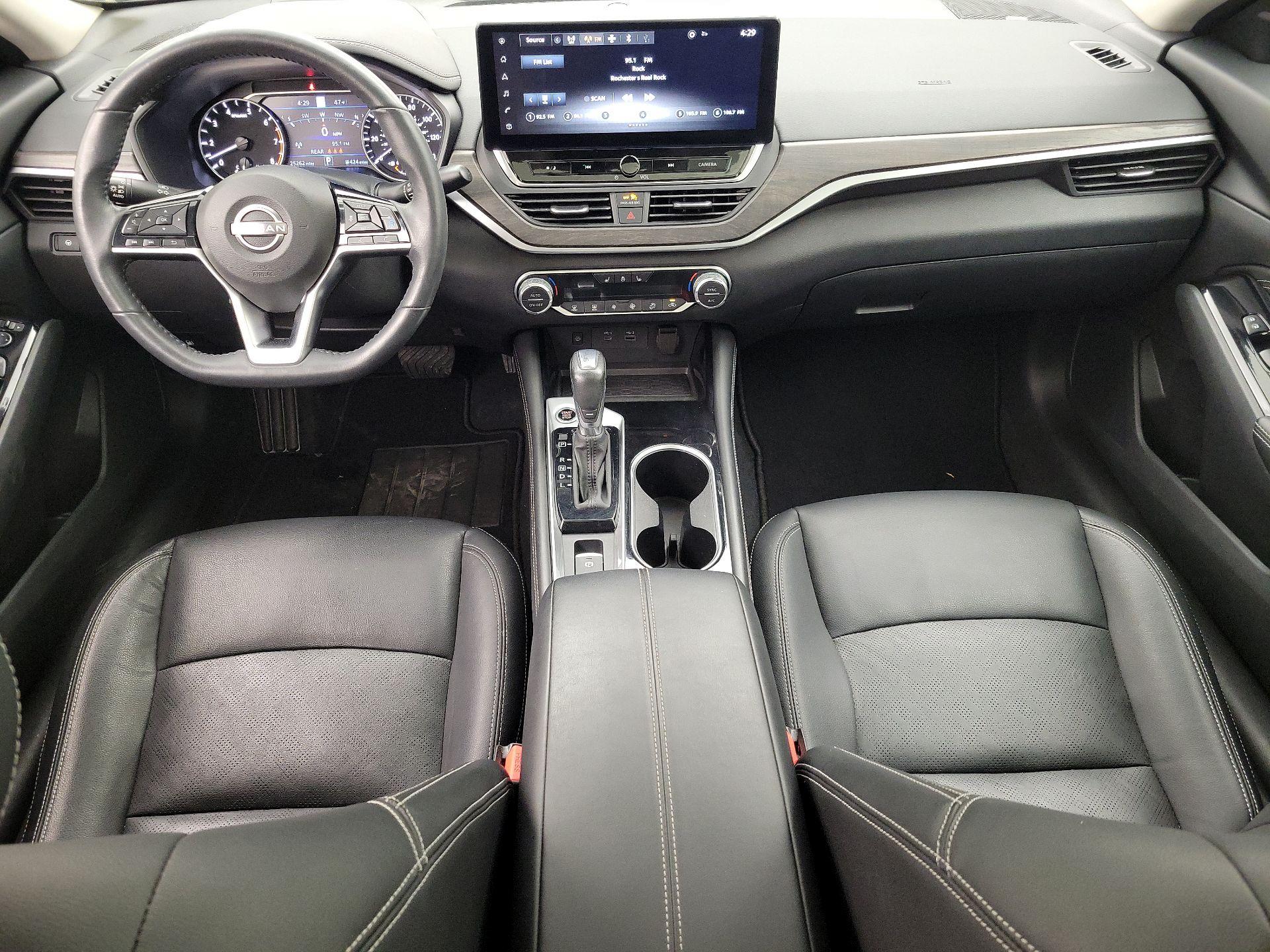 Thumbnail: 2023 Nissan Altima - 9