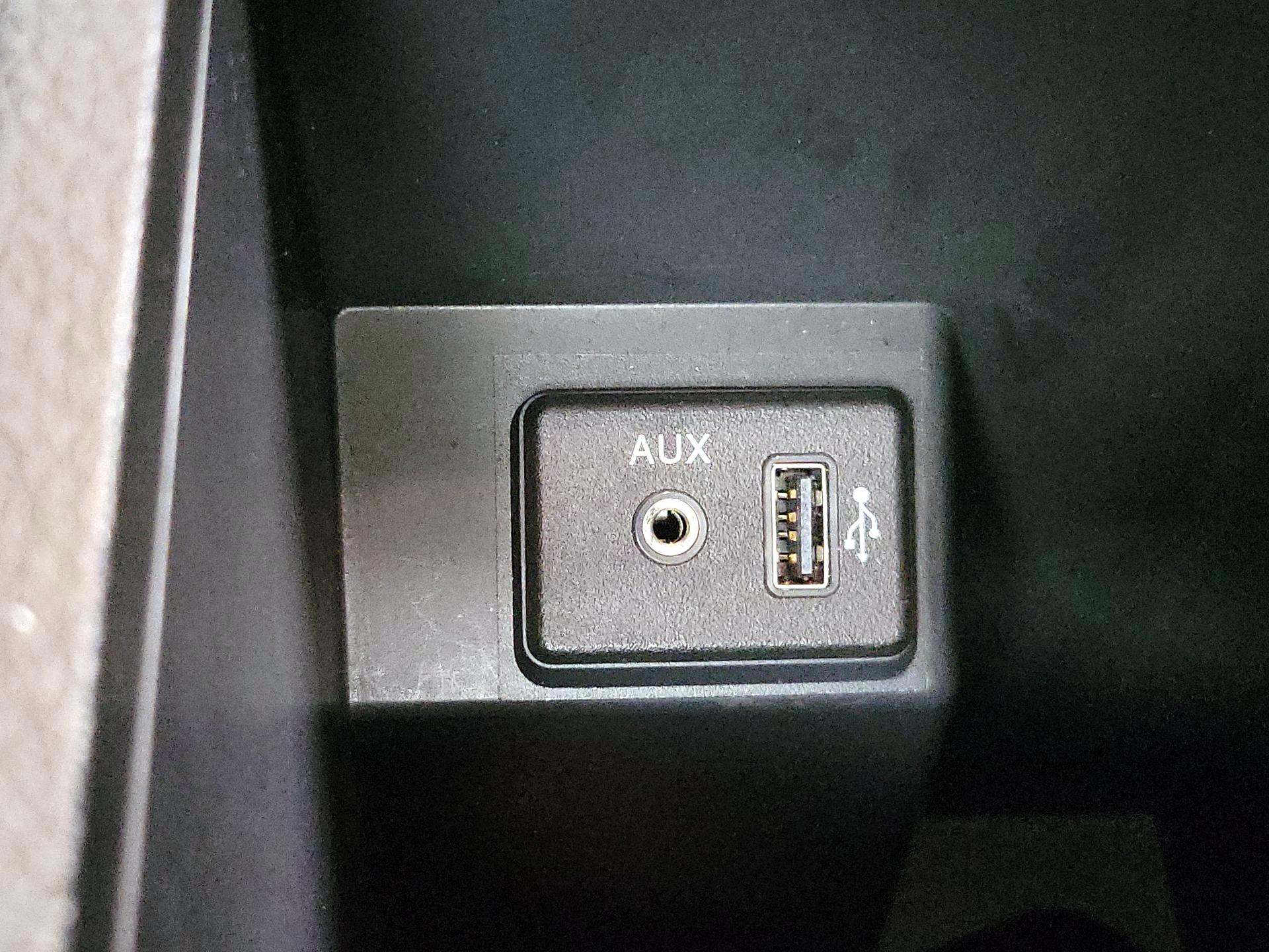 Thumbnail: 2018 Nissan Sentra - 19