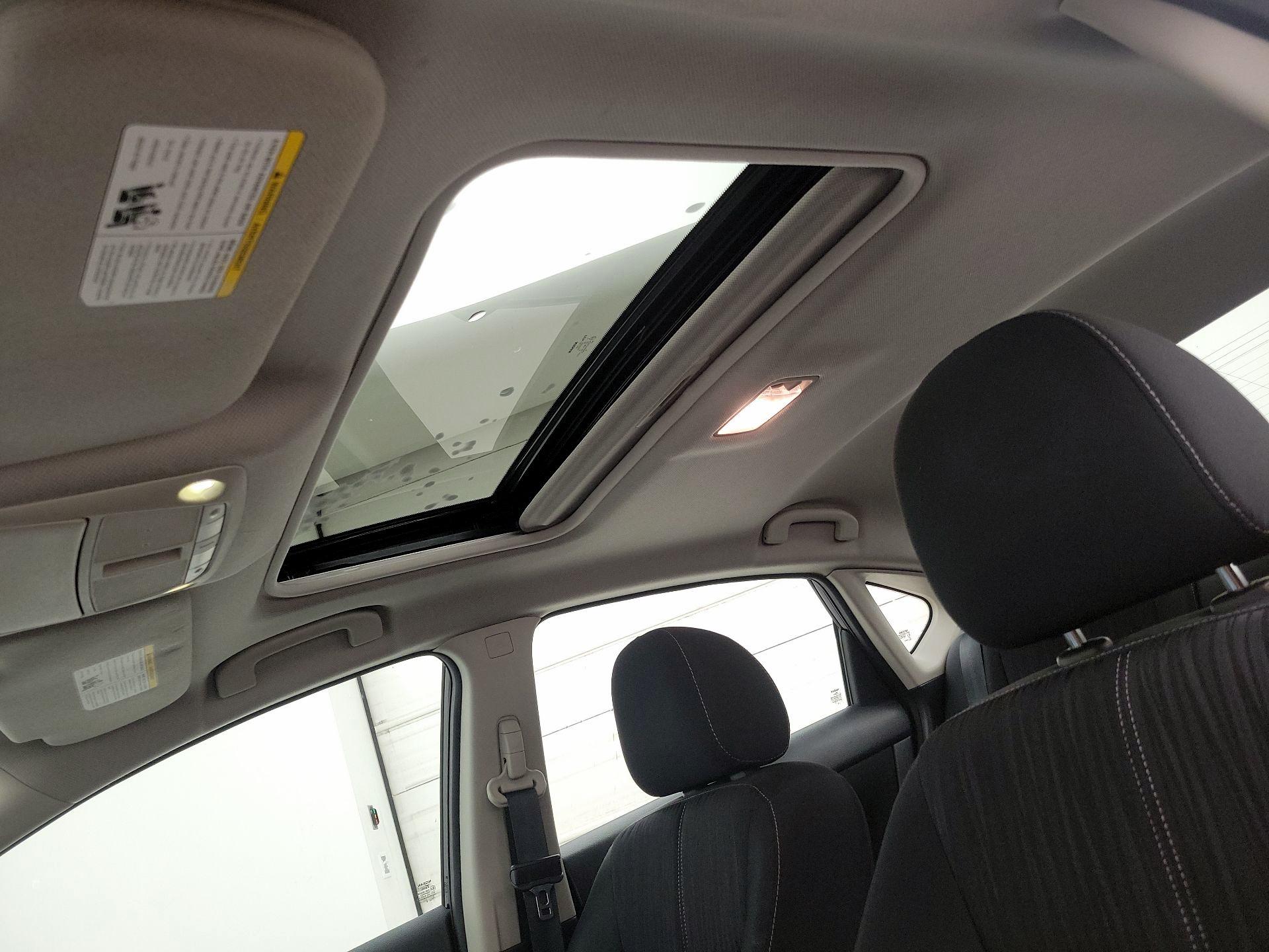 Thumbnail: 2018 Nissan Sentra - 20