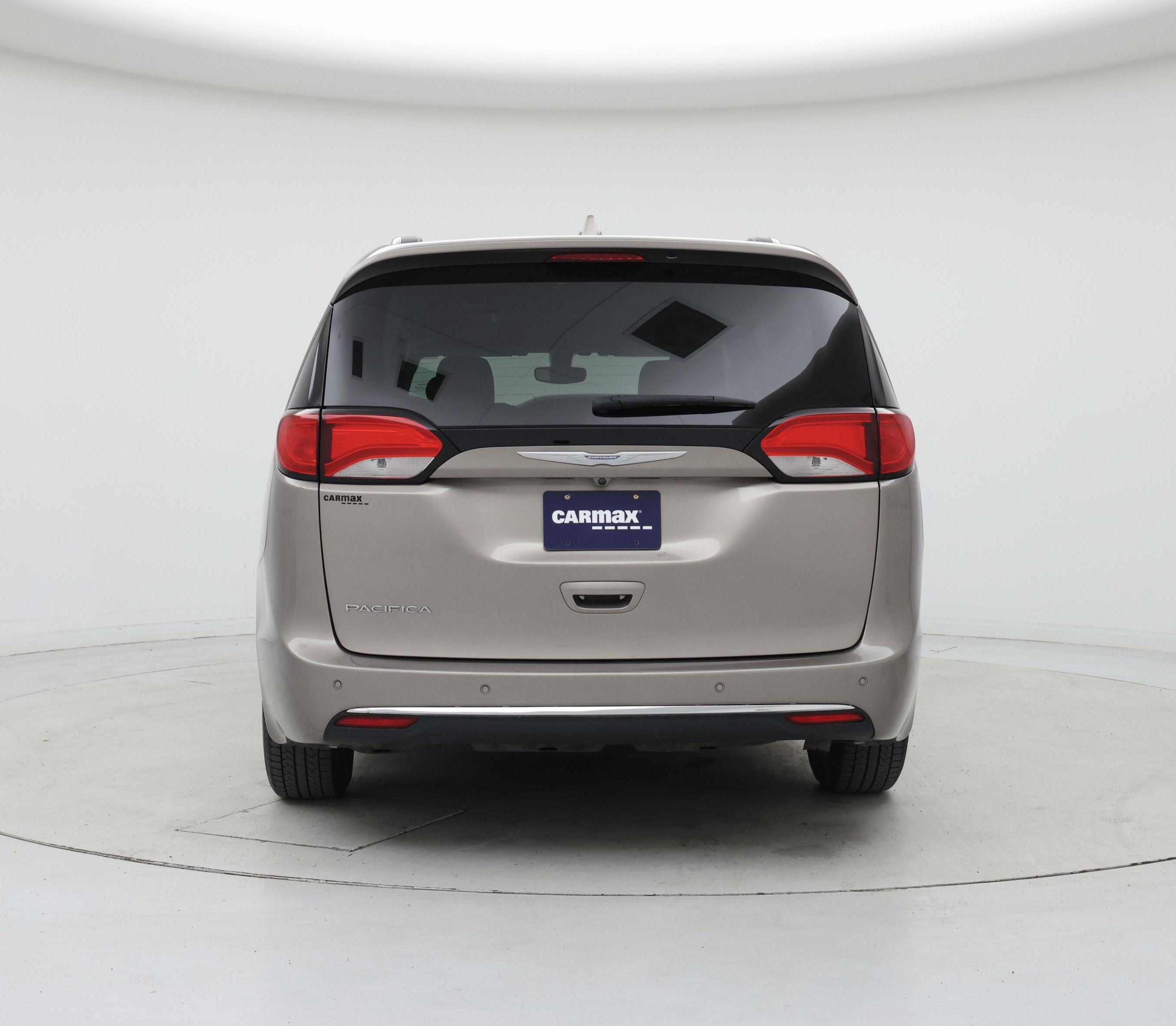 Thumbnail: 2018 Chrysler Pacifica - 2