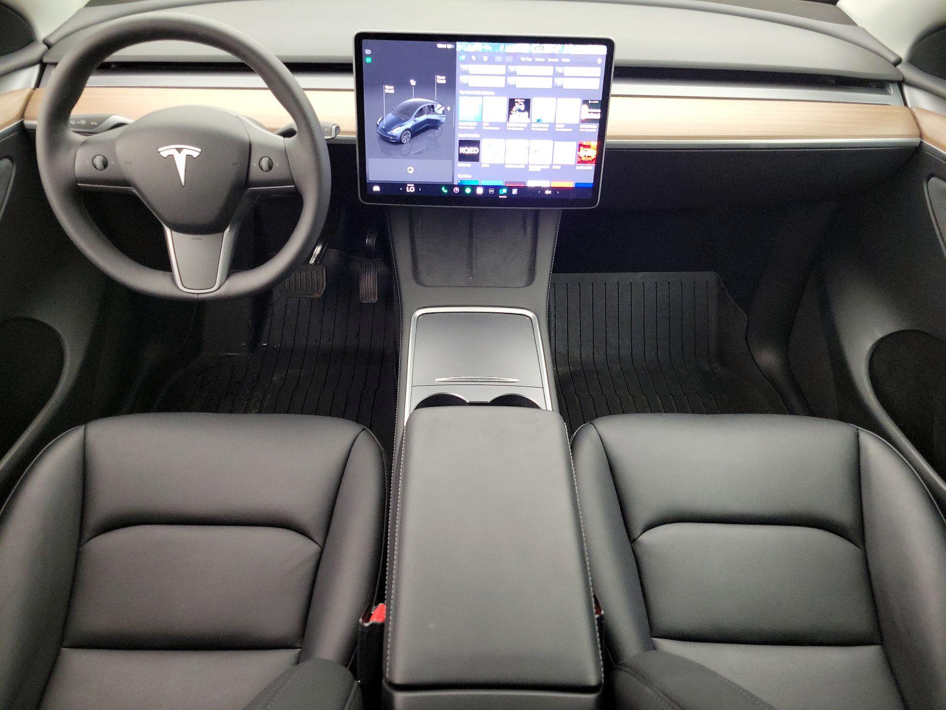 Thumbnail: 2025 Tesla Model Y - 9