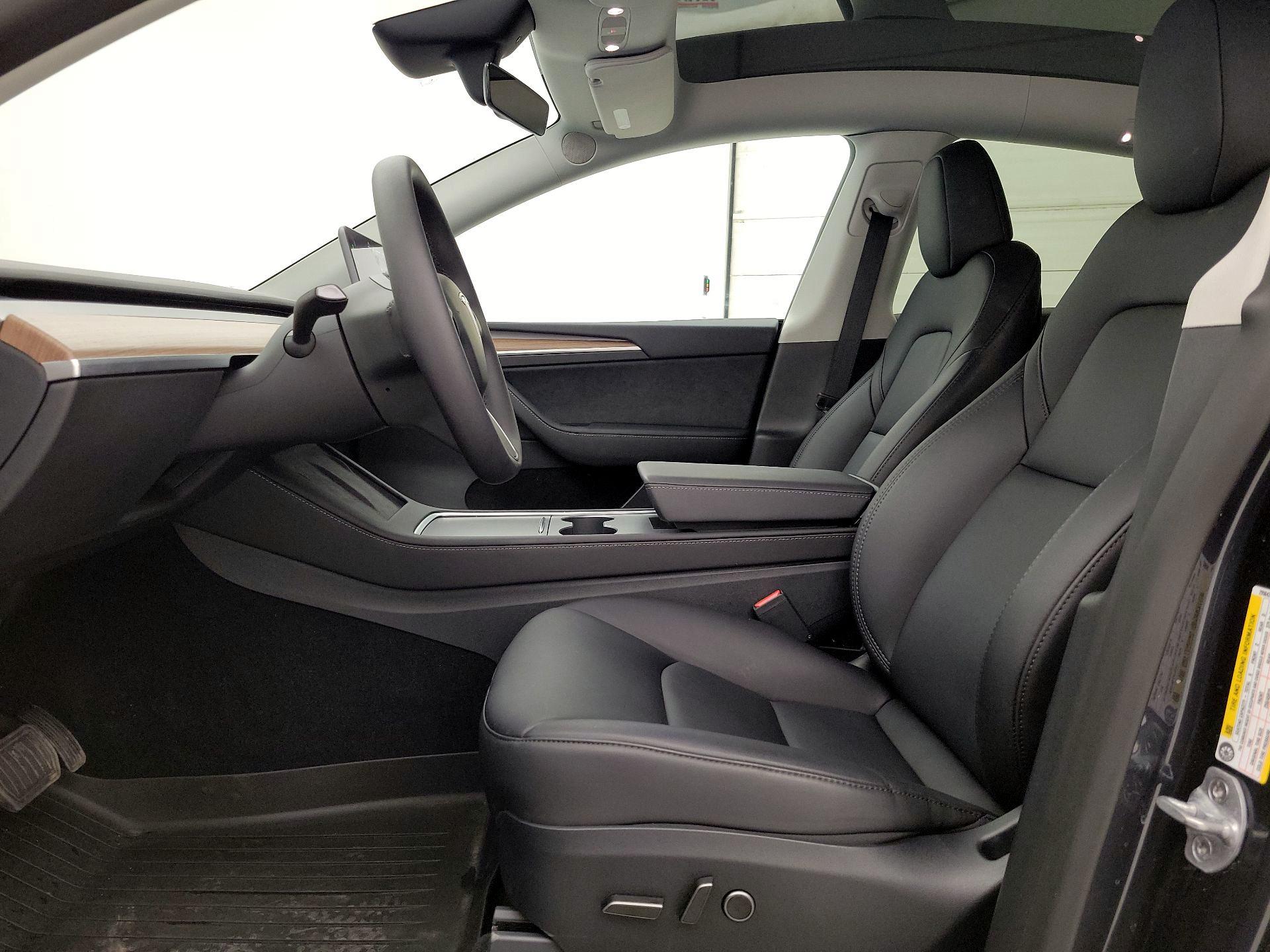 Thumbnail: 2025 Tesla Model Y - 11