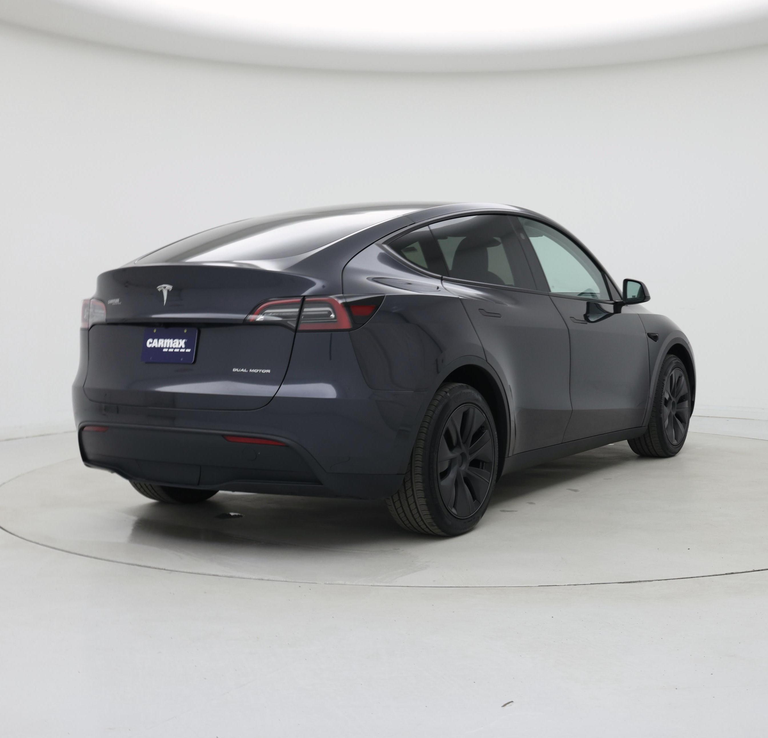 Thumbnail: 2025 Tesla Model Y - 8