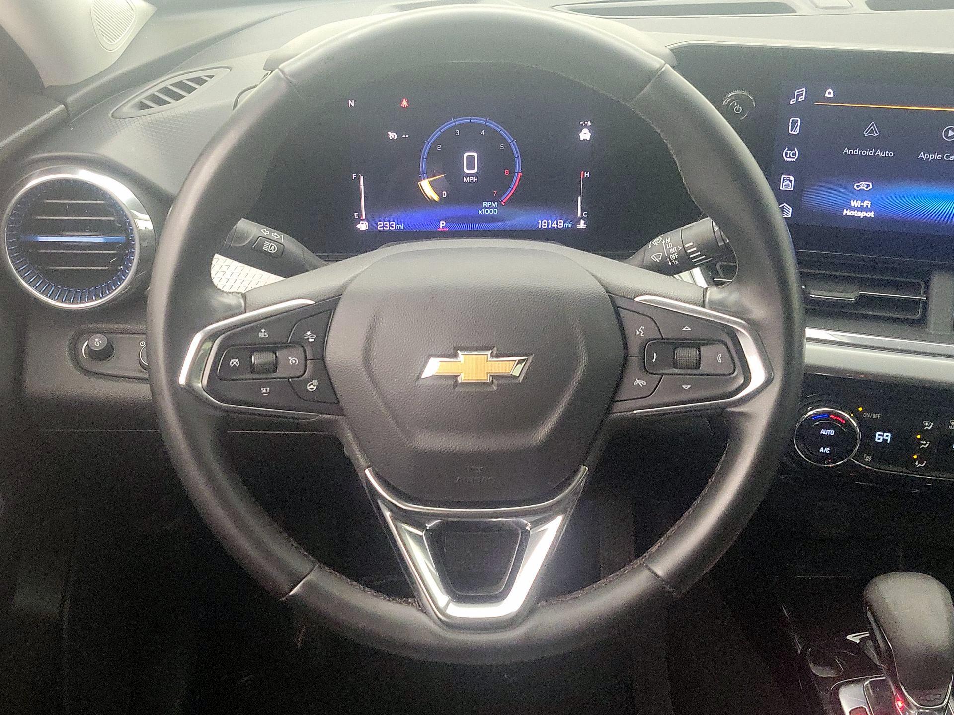 Thumbnail: 2025 Chevrolet Trax - 10