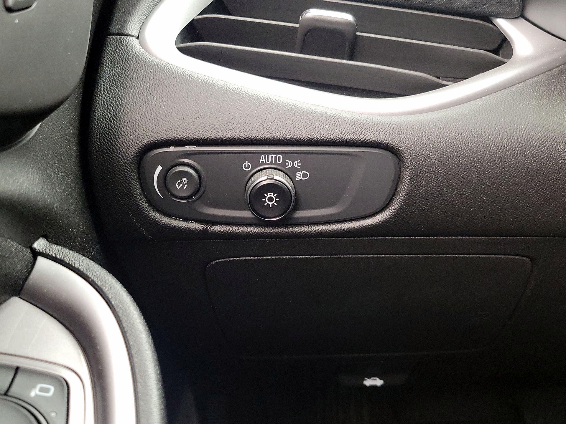 Thumbnail: 2024 Chevrolet Malibu - 13