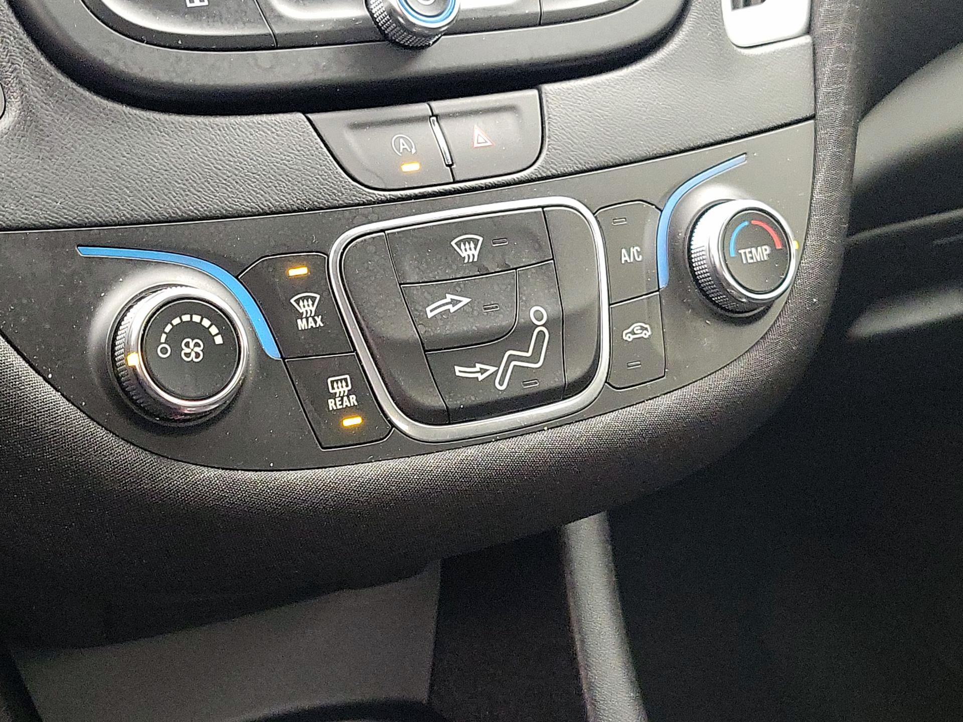 Thumbnail: 2024 Chevrolet Malibu - 16