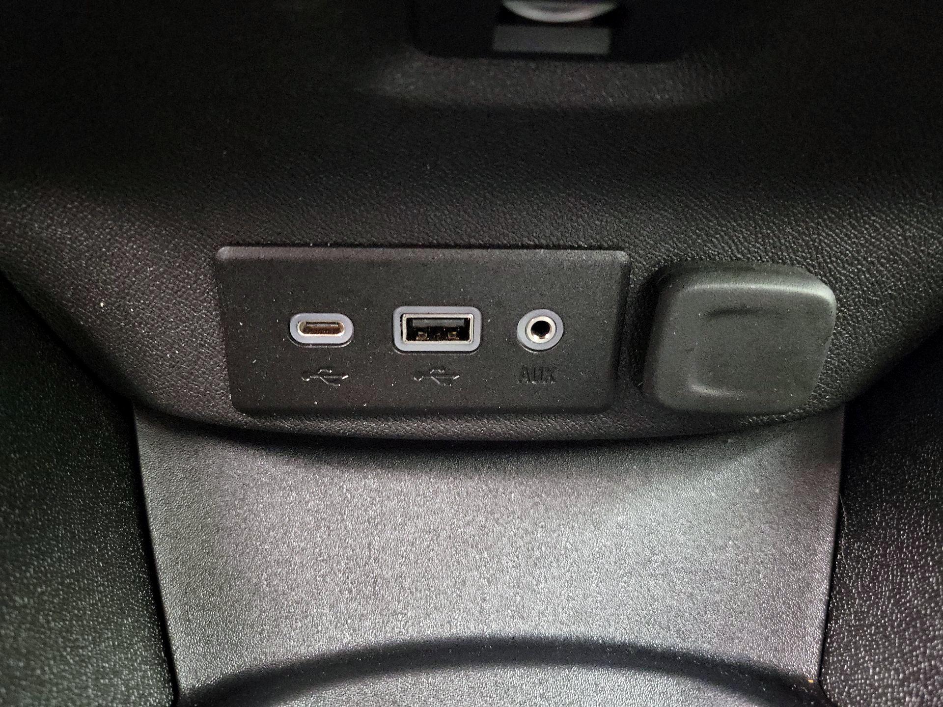 Thumbnail: 2024 Chevrolet Malibu - 18