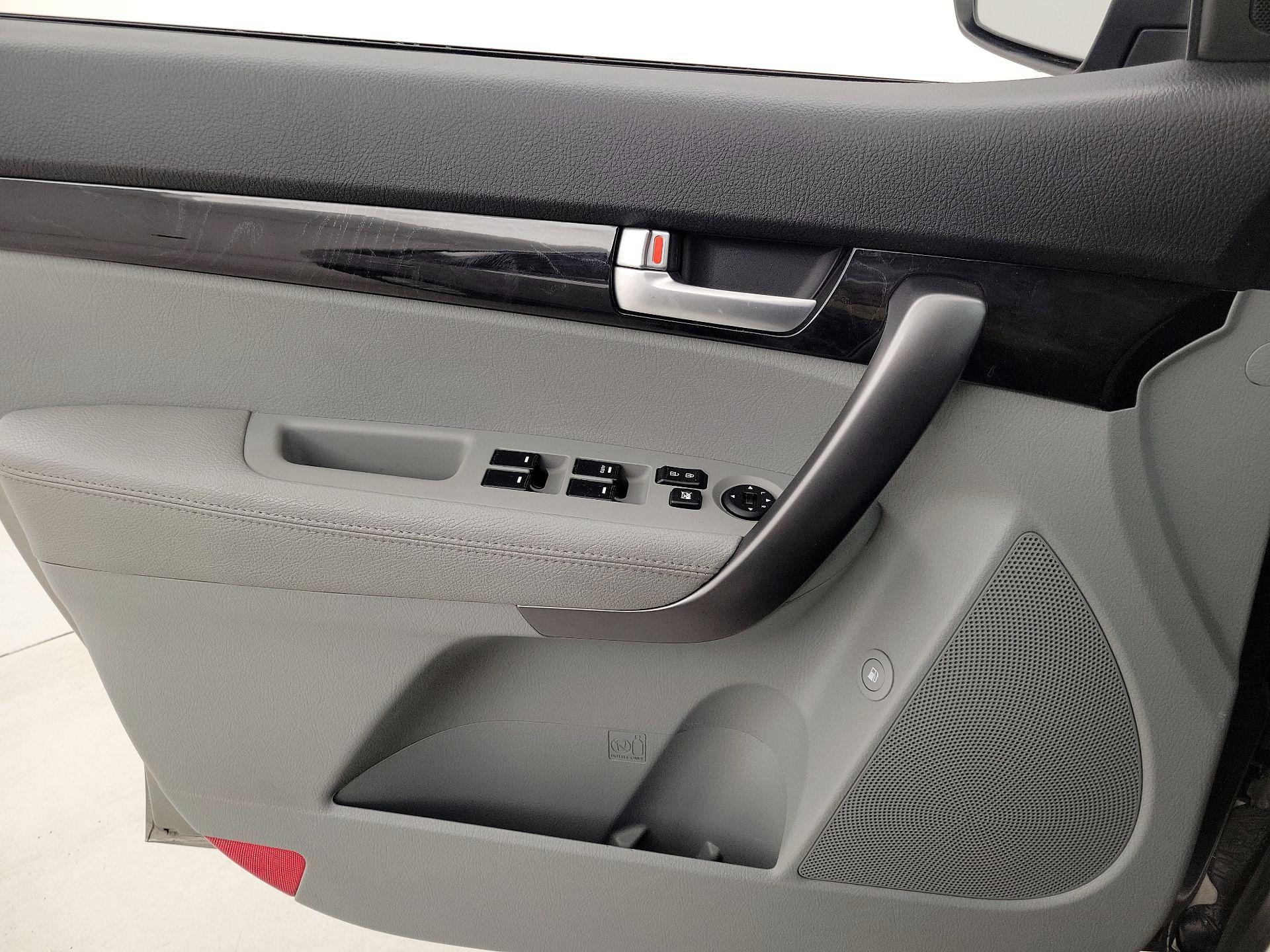 Thumbnail: 2014 Kia Sorento - 12