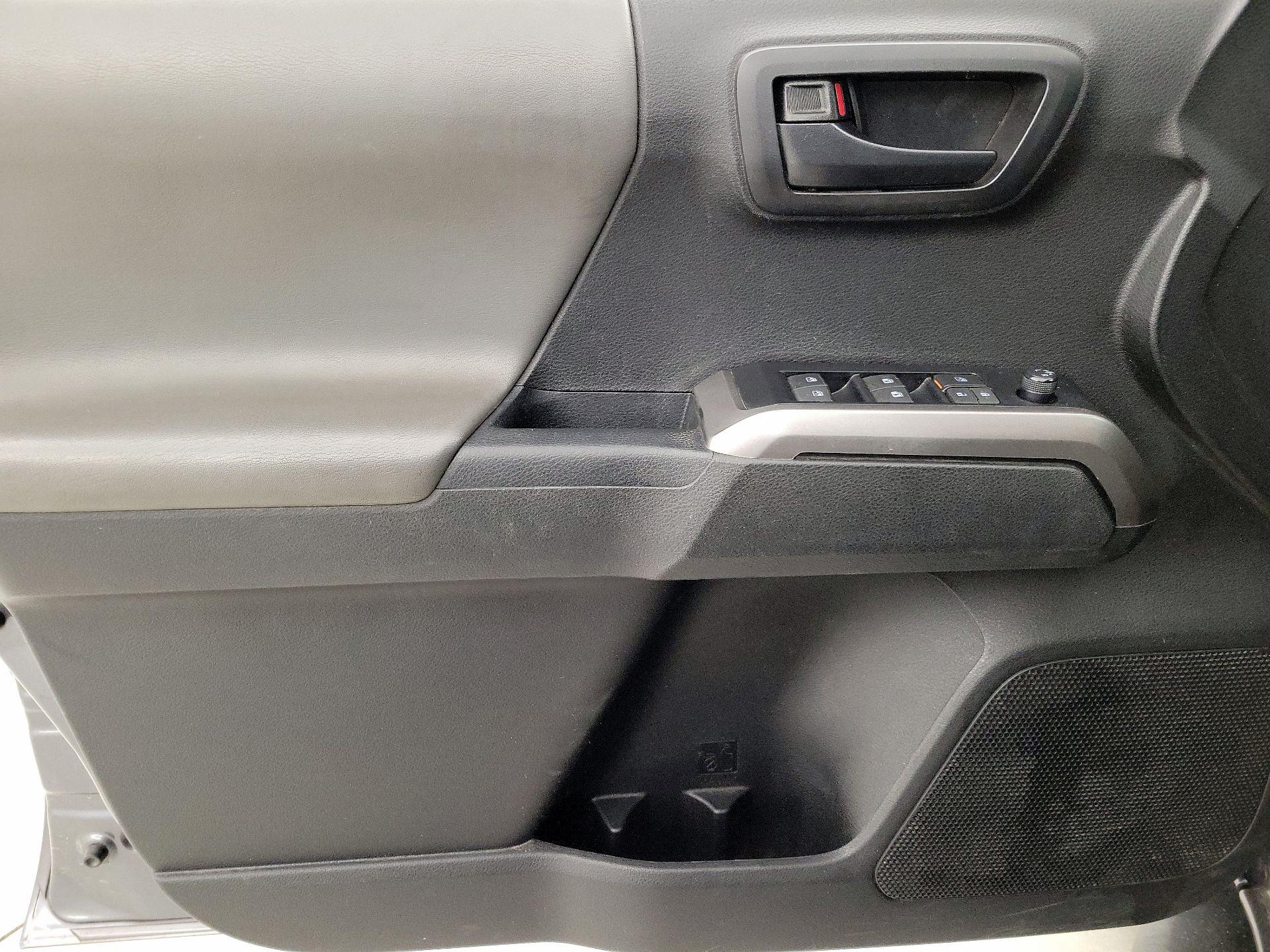 Thumbnail: 2023 Toyota Tacoma - 12