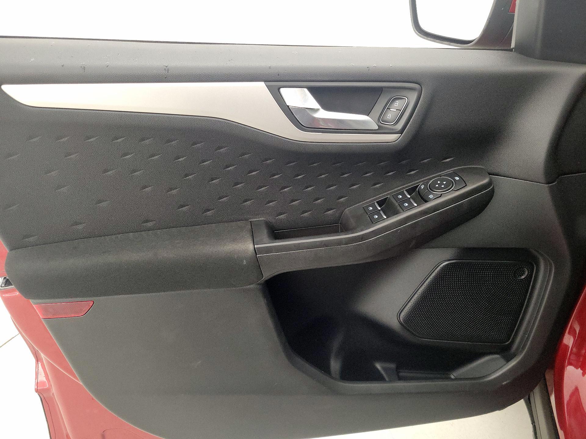 Thumbnail: 2020 Ford Escape - 12