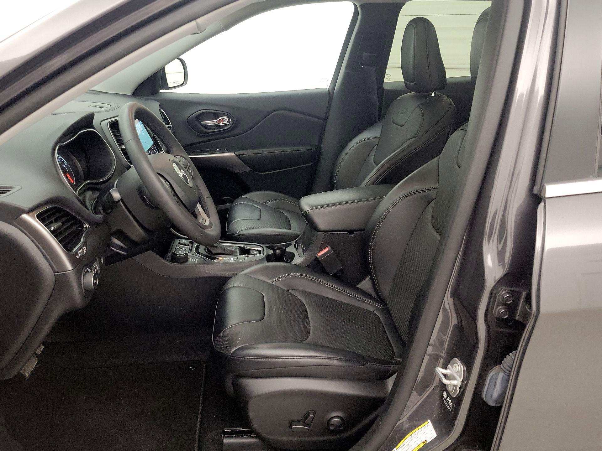 Thumbnail: 2022 Jeep Cherokee - 11