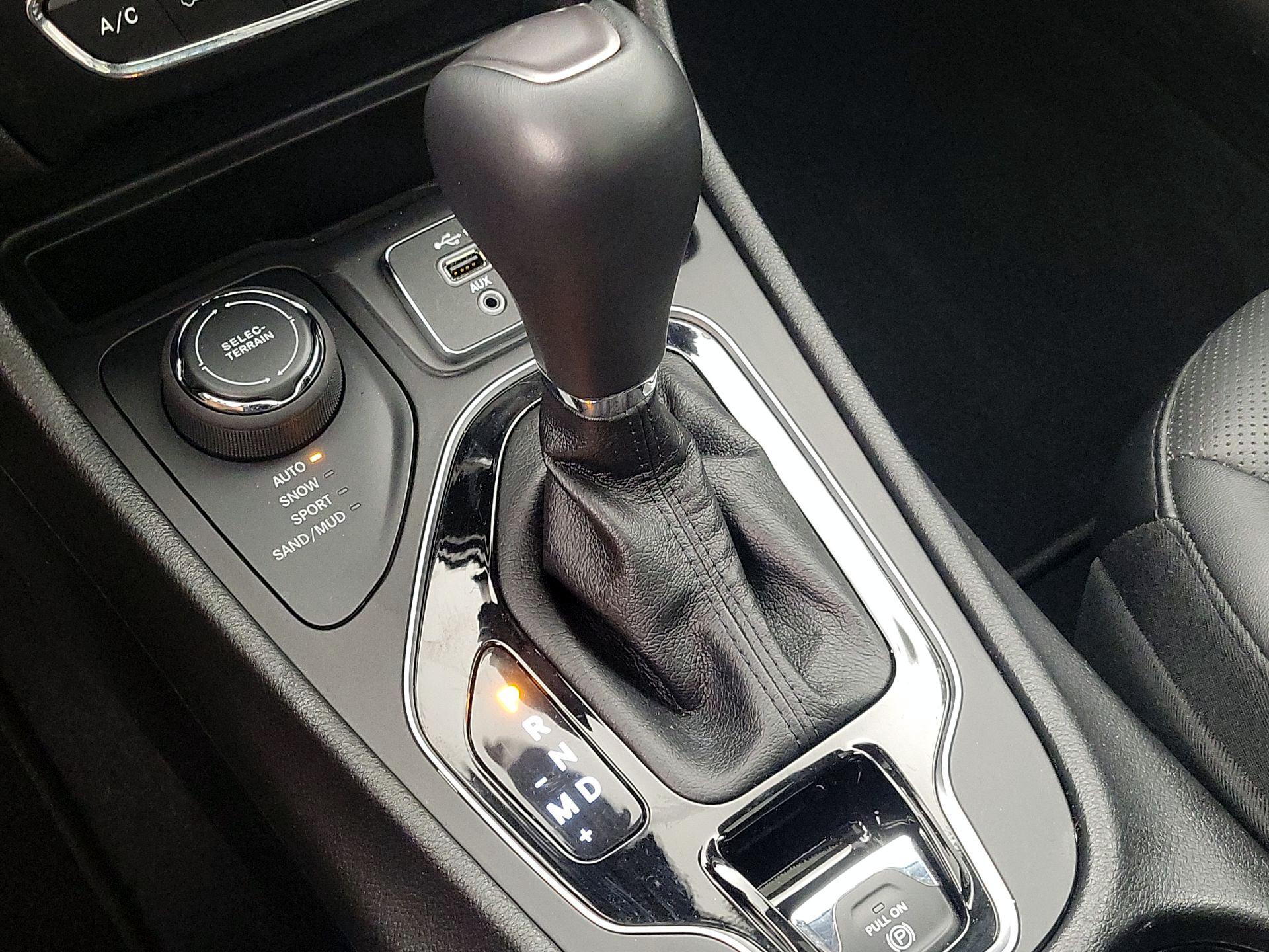 Thumbnail: 2022 Jeep Cherokee - 18