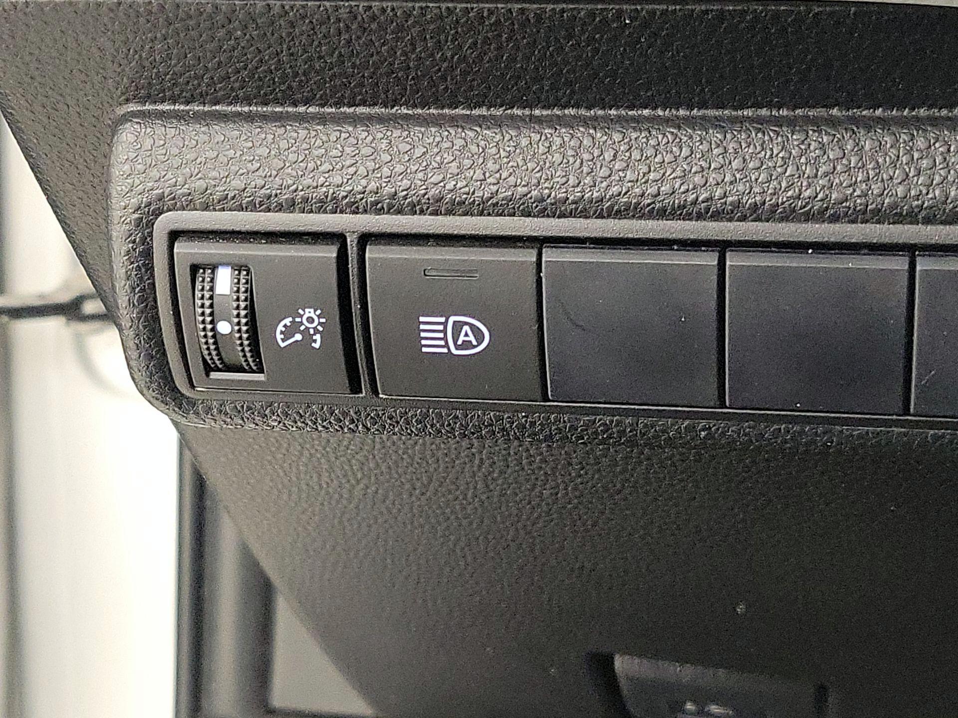 Thumbnail: 2020 Toyota Corolla - 13