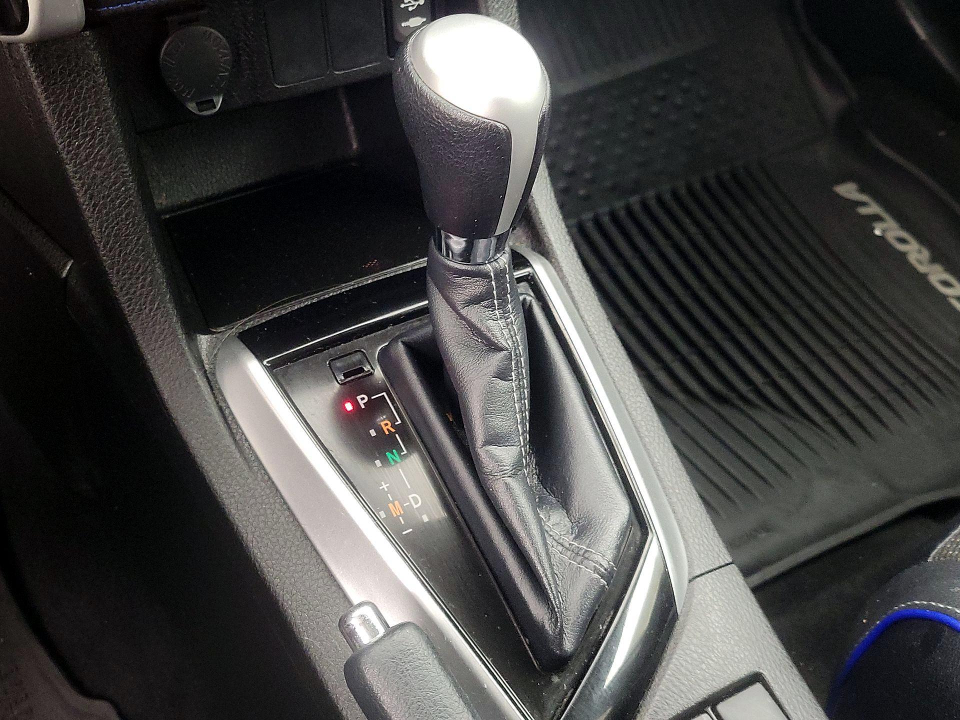 Thumbnail: 2018 Toyota Corolla - 17