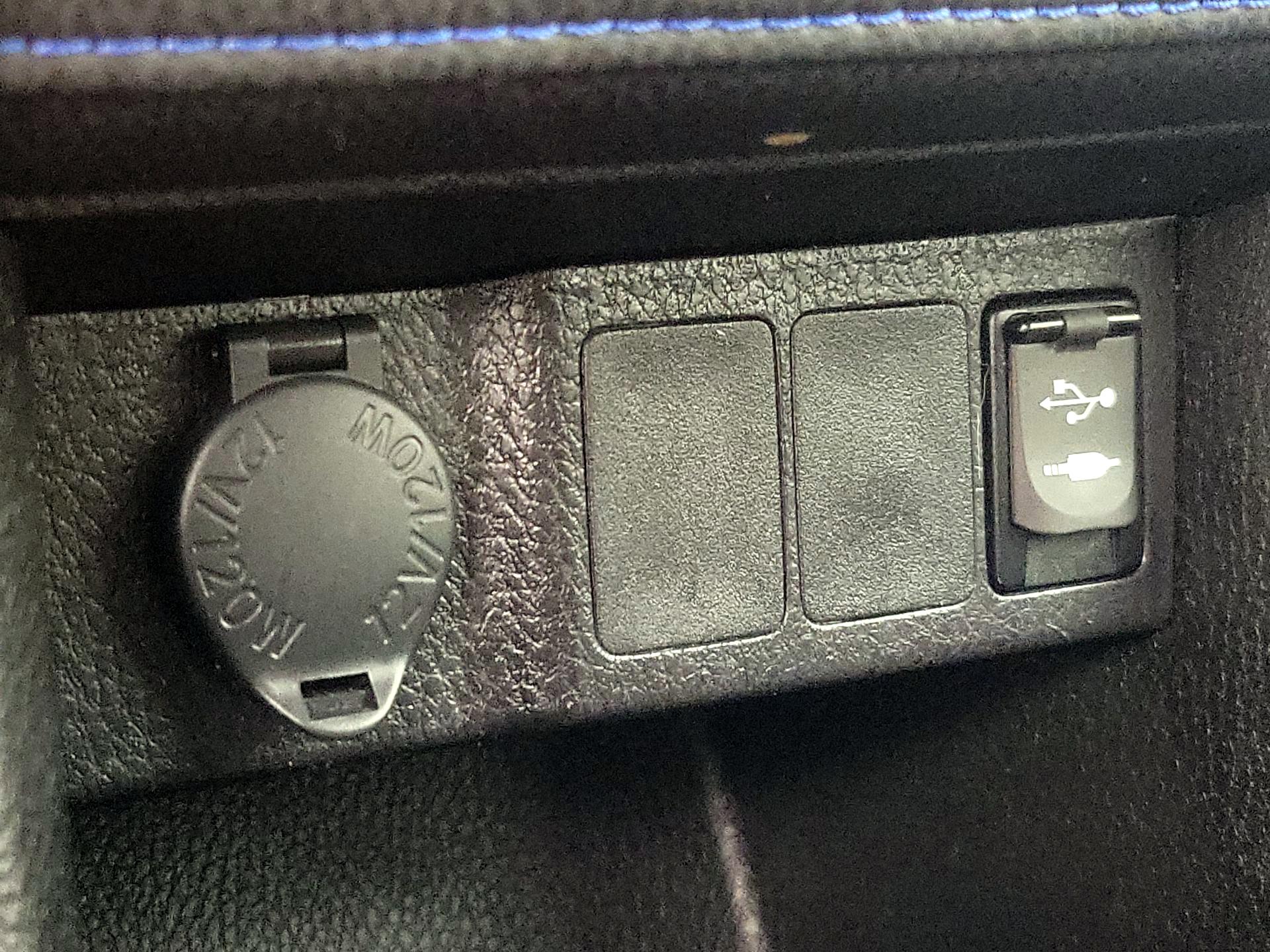 Thumbnail: 2018 Toyota Corolla - 18