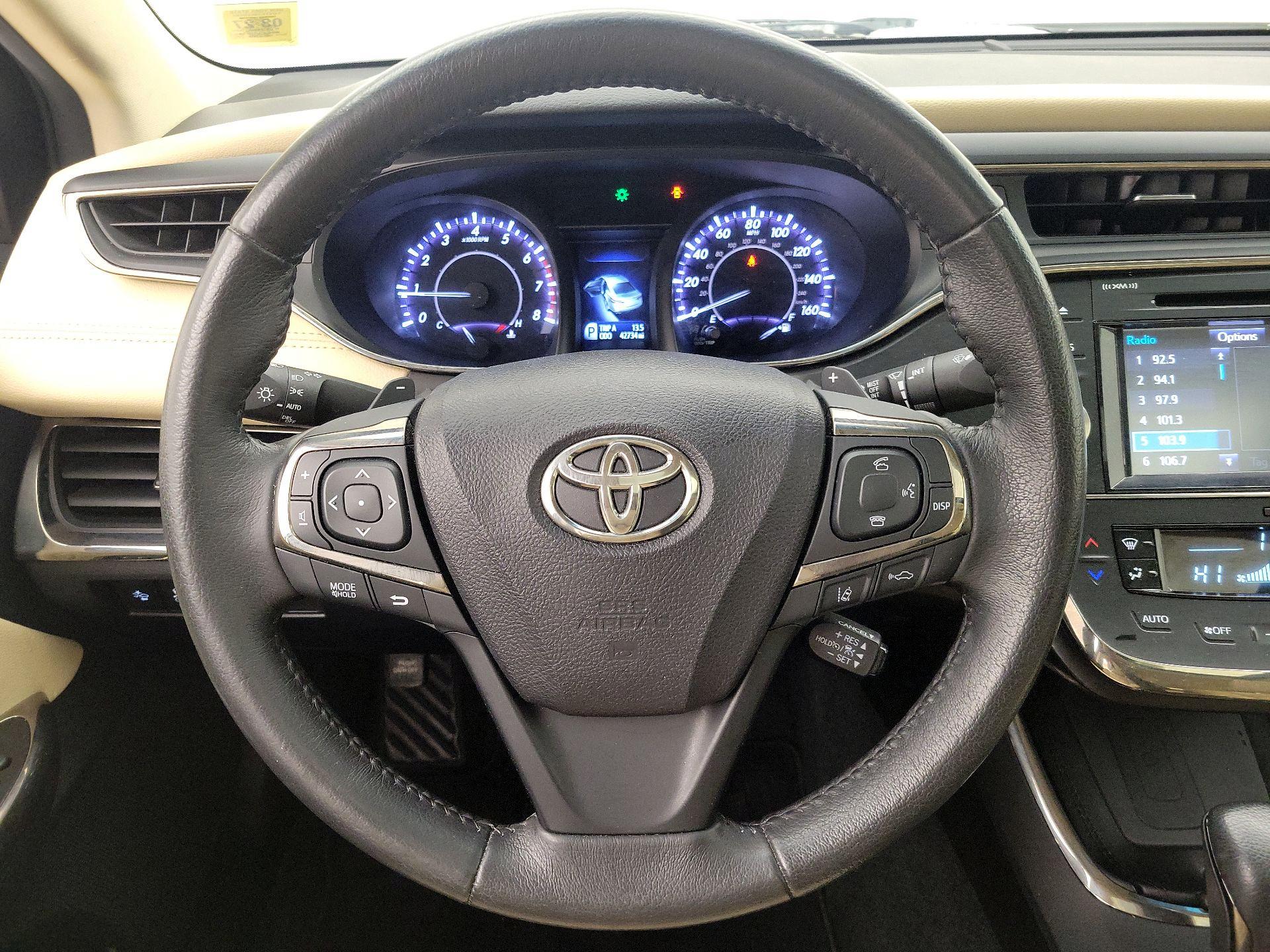 Thumbnail: 2017 Toyota Avalon - 10