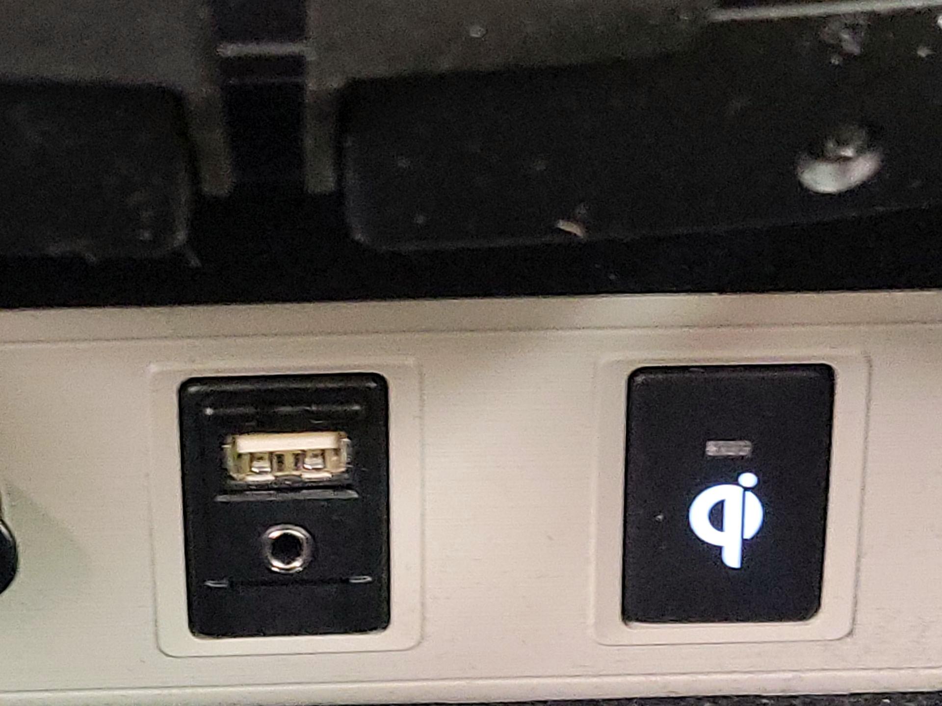 Thumbnail: 2017 Toyota Avalon - 18