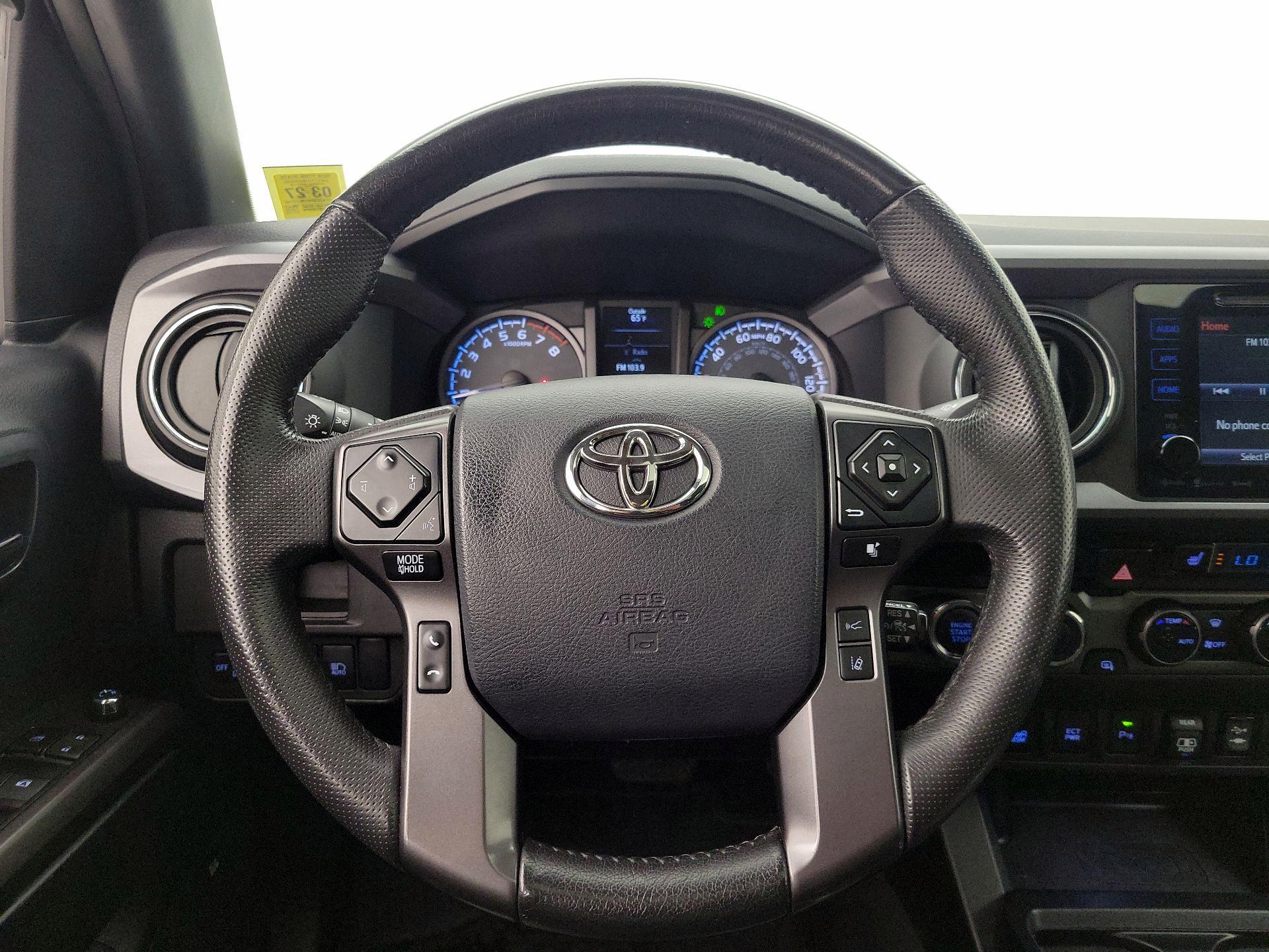 Thumbnail: 2018 Toyota Tacoma - 10