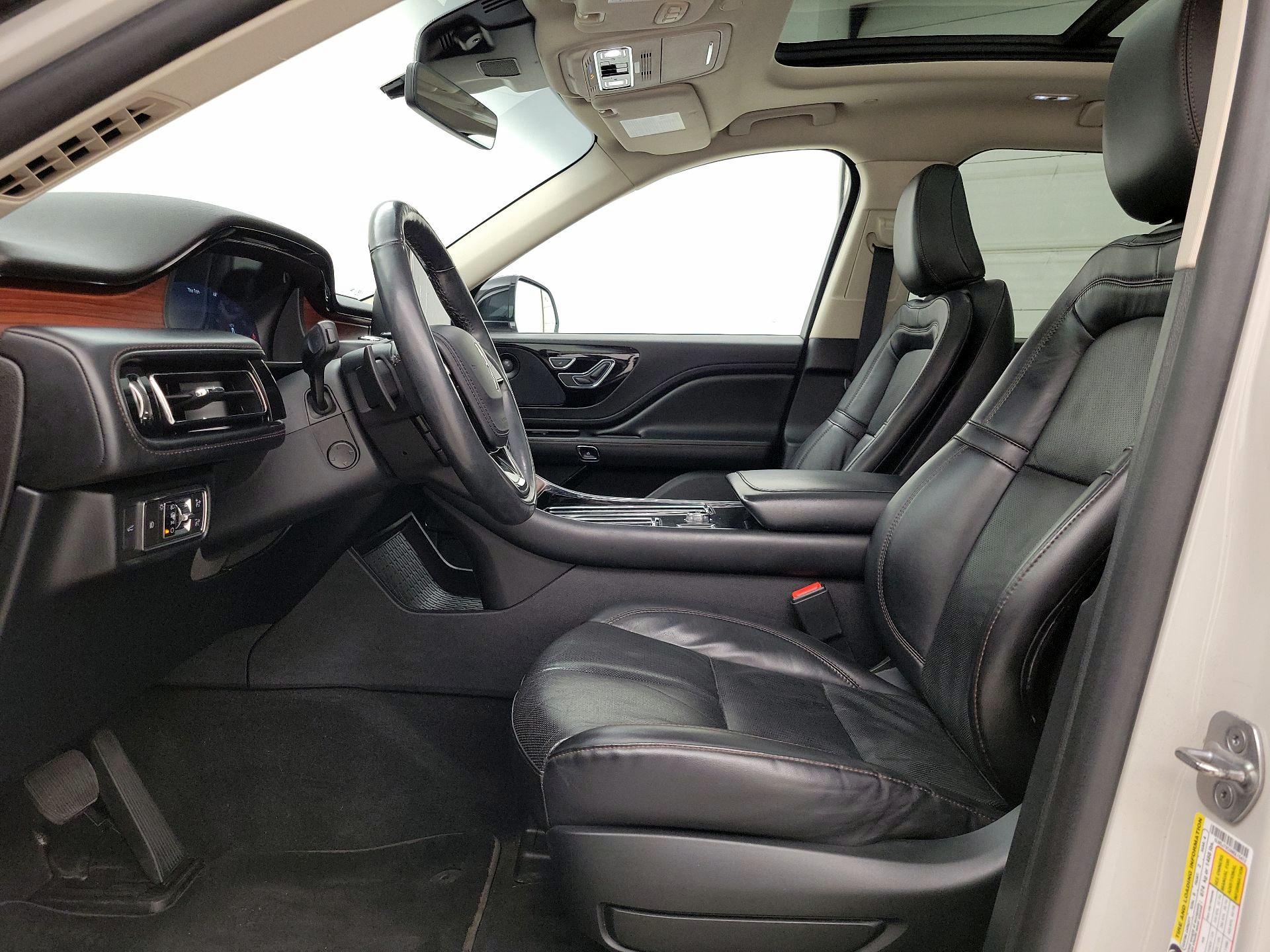 Thumbnail: 2021 Lincoln Aviator - 11