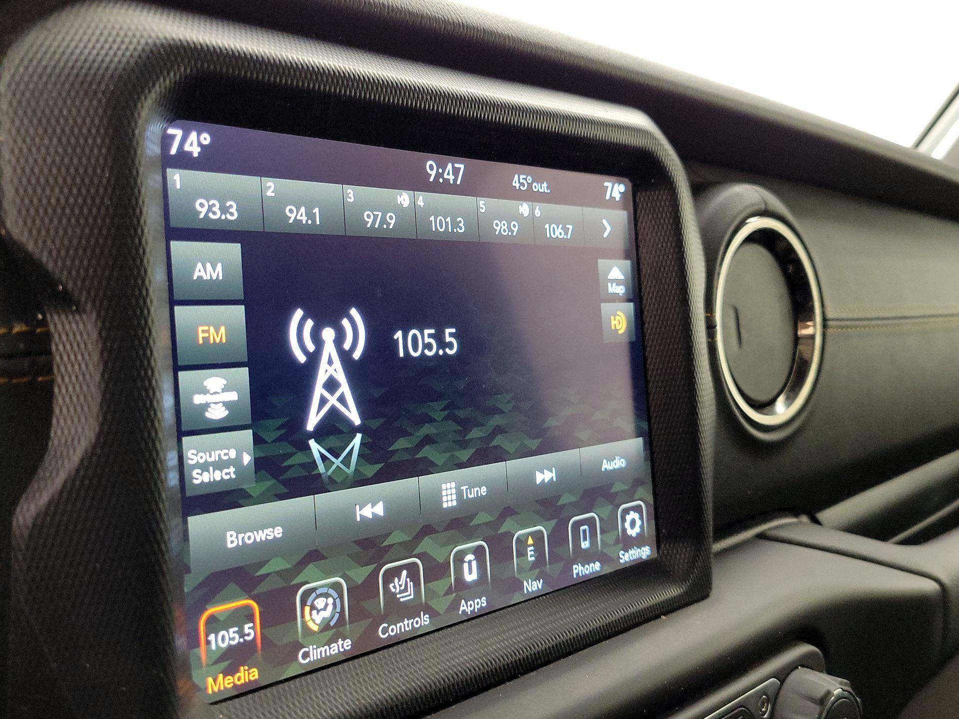 Thumbnail: 2021 Jeep Gladiator - 16