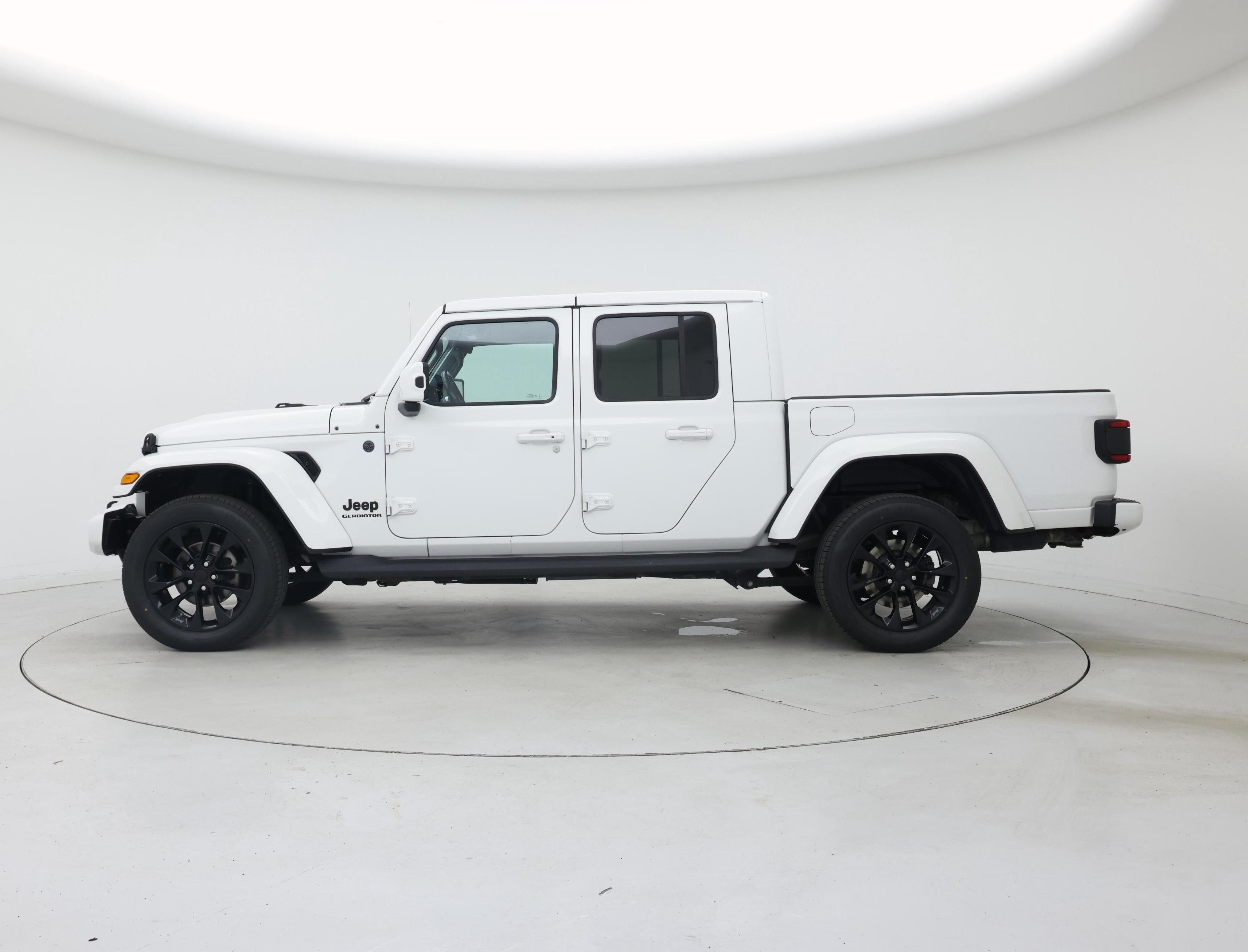 Thumbnail: 2021 Jeep Gladiator - 3
