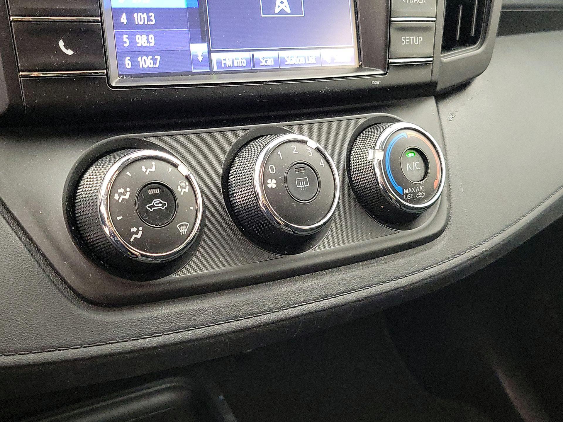 Thumbnail: 2017 Toyota RAV4 - 16