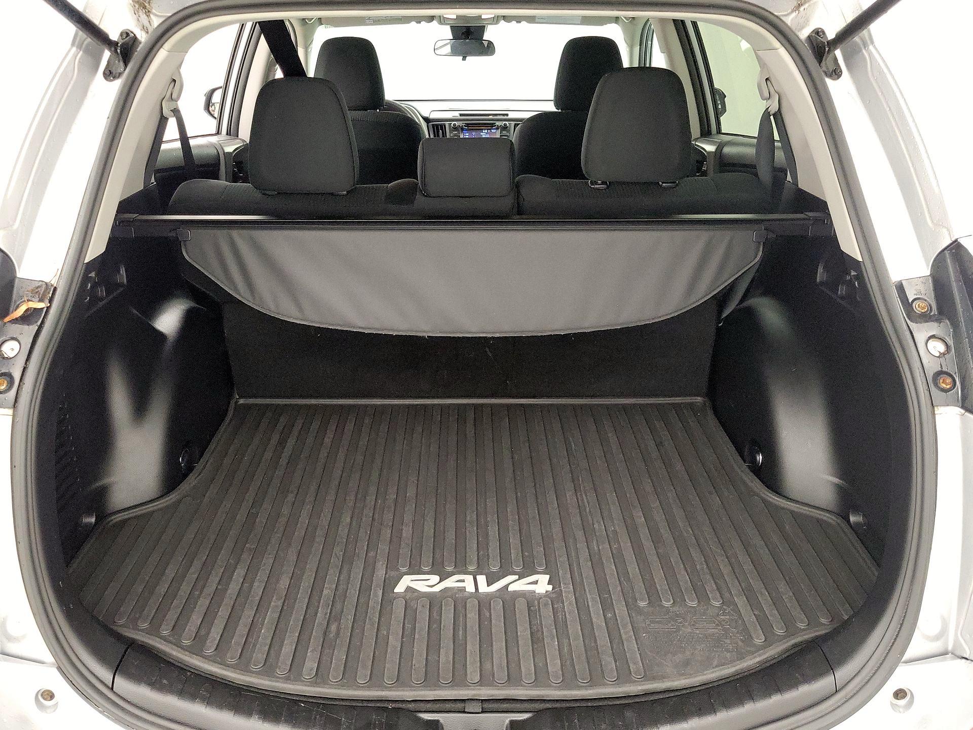 Thumbnail: 2017 Toyota RAV4 - 20