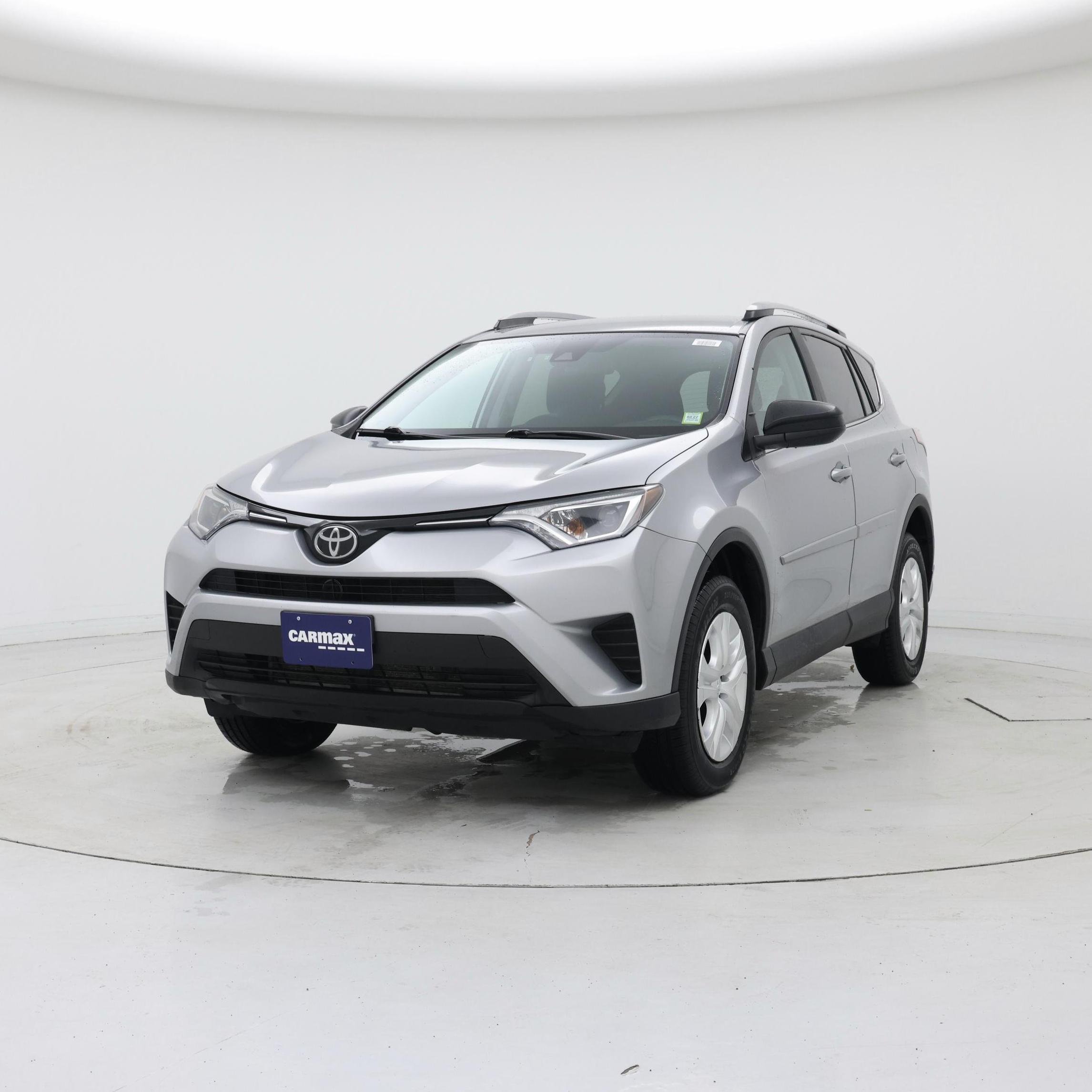 Thumbnail: 2017 Toyota RAV4 - 4