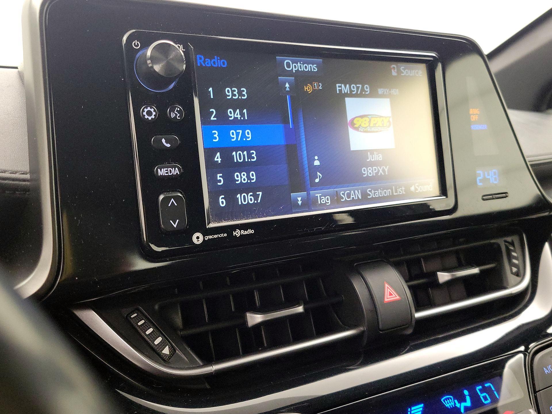 Thumbnail: 2018 Toyota C-HR - 15