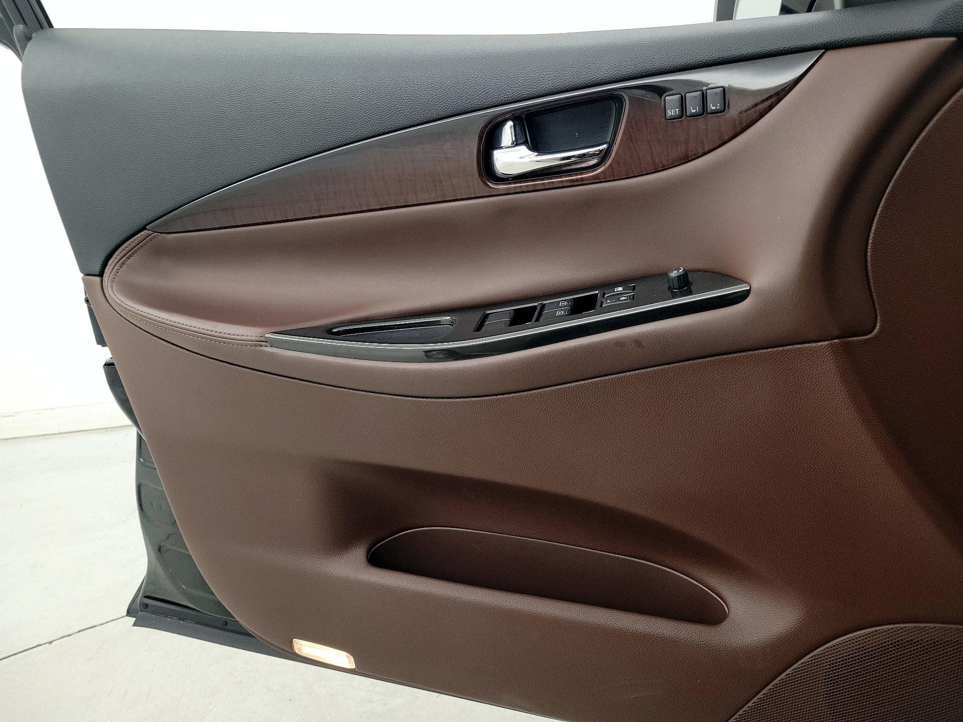 Thumbnail: 2017 INFINITI QX50 - 12