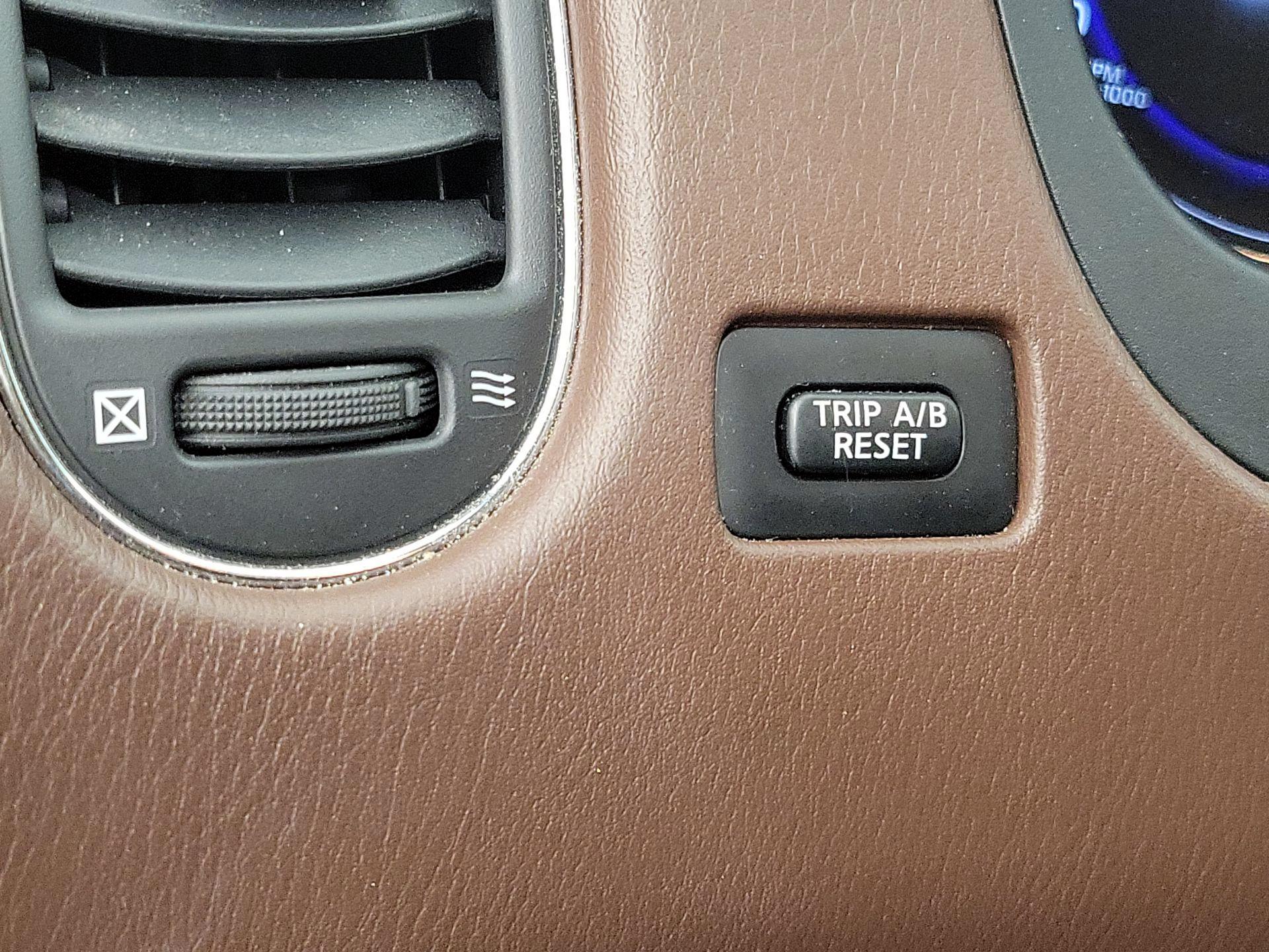 Thumbnail: 2017 INFINITI QX50 - 13