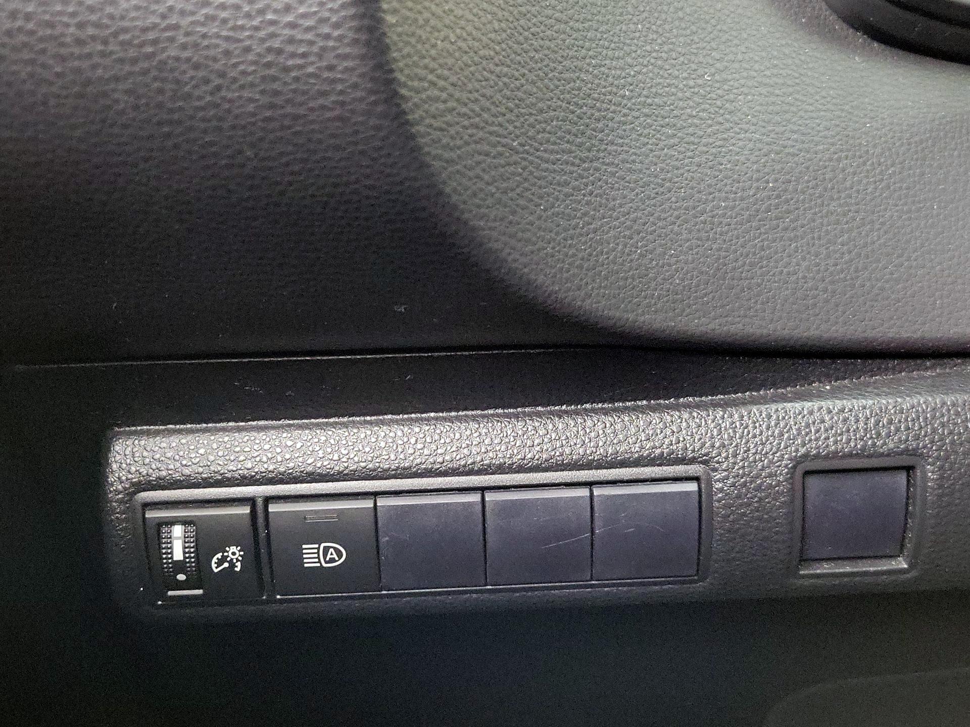 Thumbnail: 2020 Toyota Corolla - 13