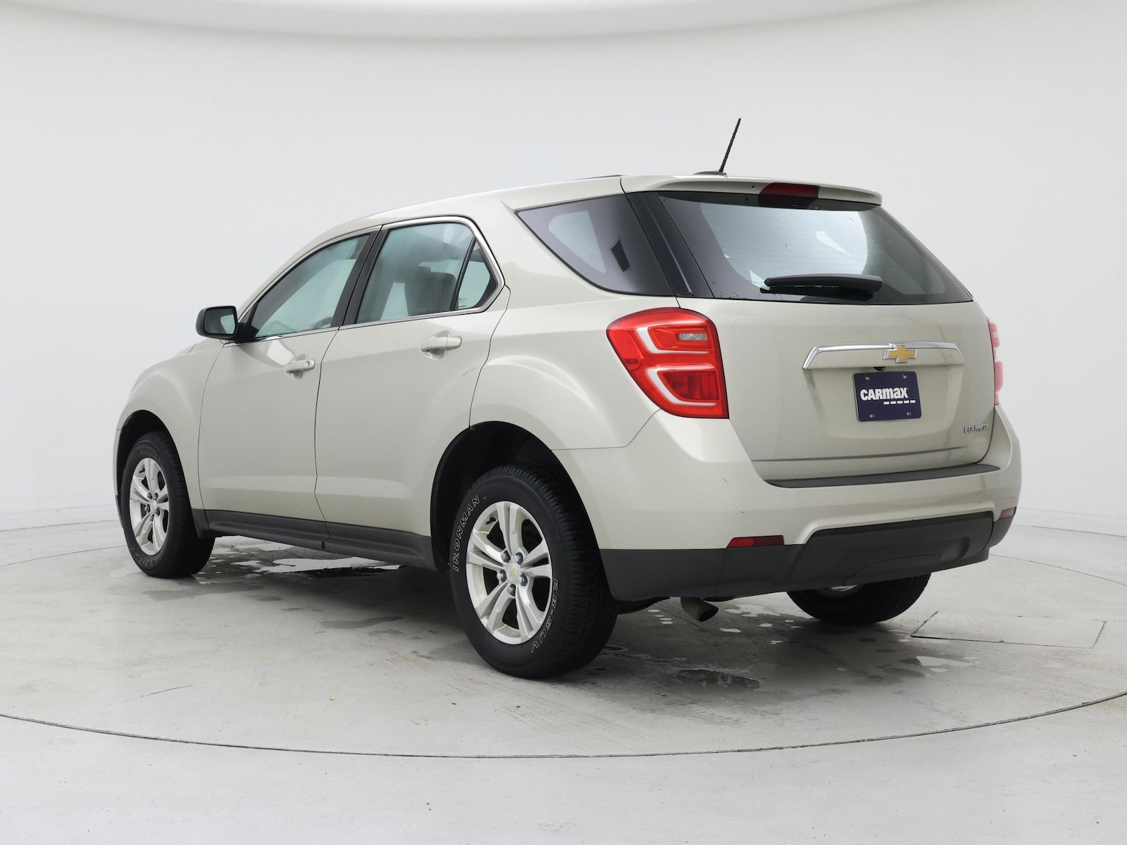 2016 Chevrolet Equinox LS - Photo 3