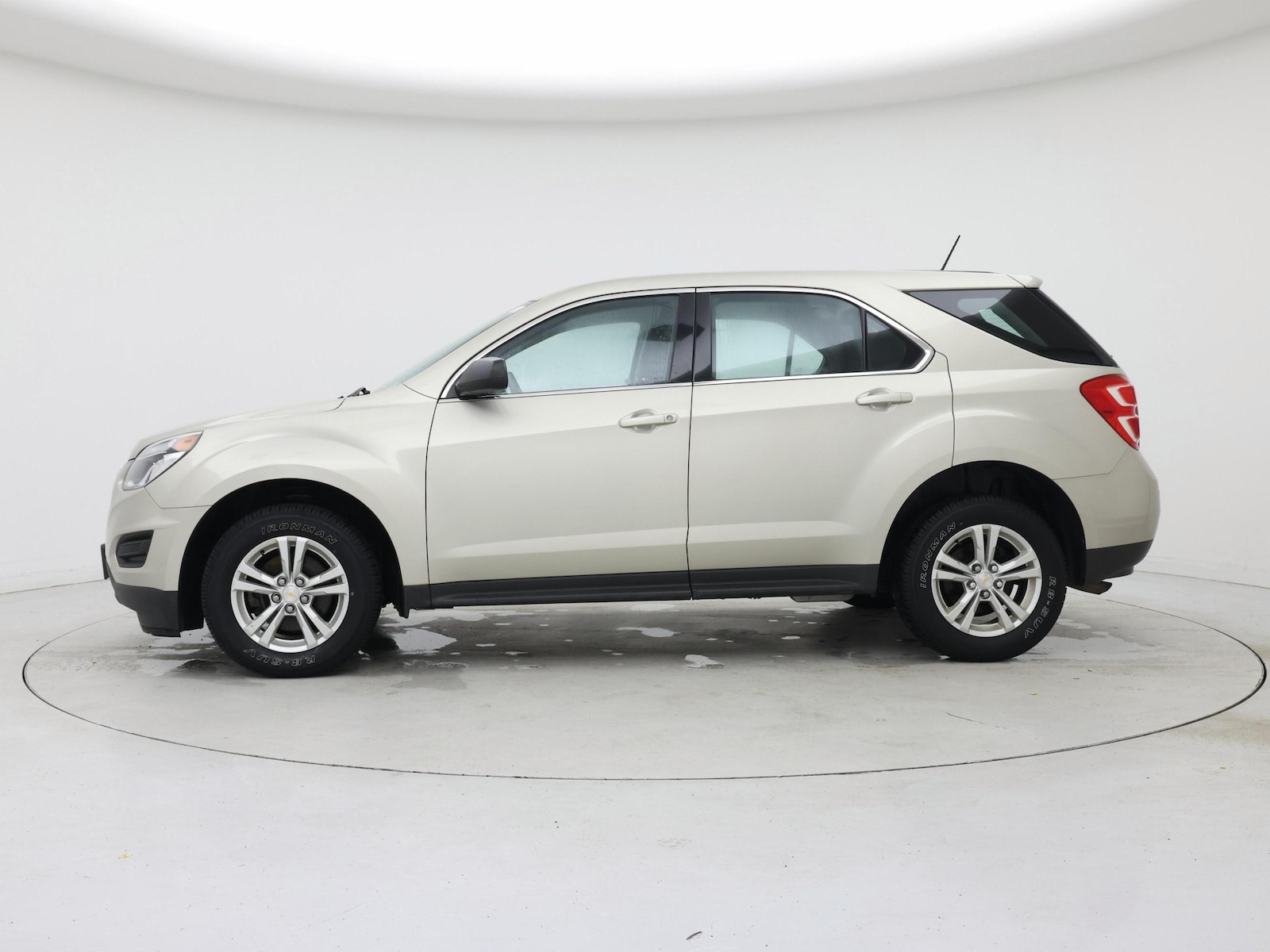 2016 Chevrolet Equinox LS - Photo 4