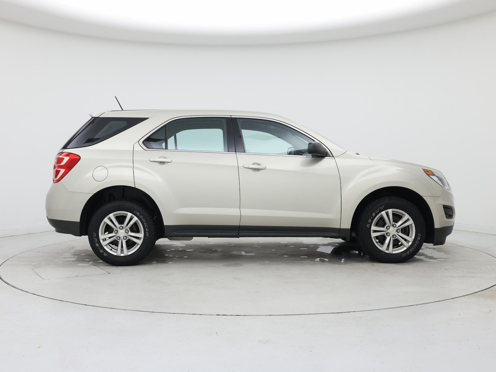 2016 Chevrolet Equinox LS - Photo 8
