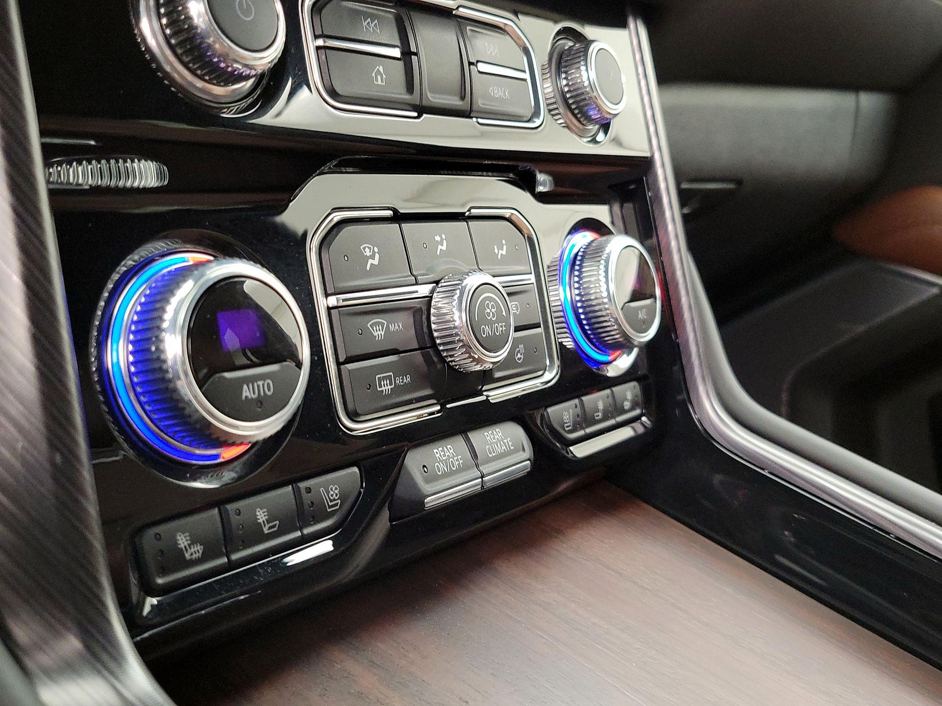 Thumbnail: 2023 GMC Yukon - 17