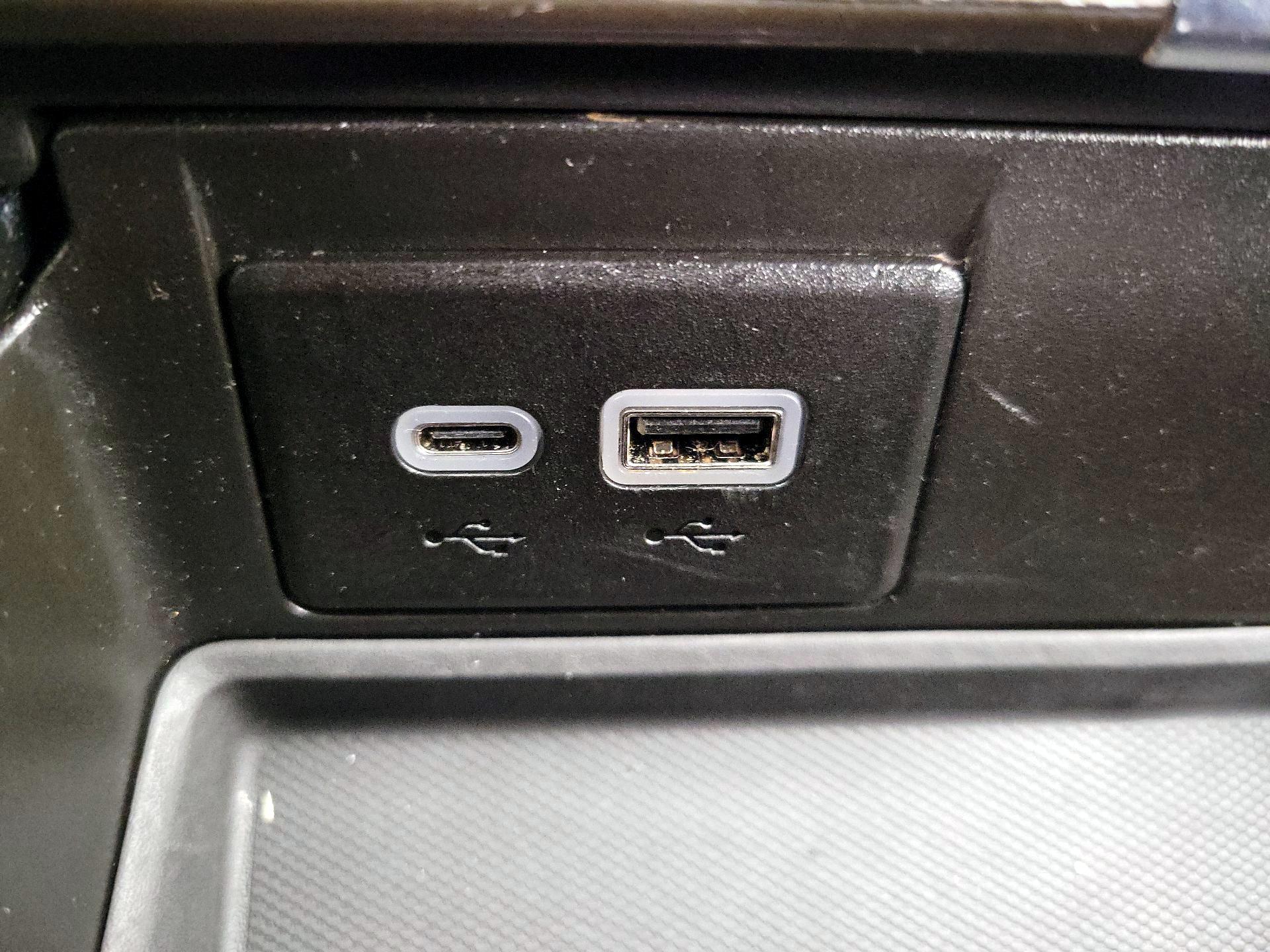 Thumbnail: 2023 GMC Yukon - 19